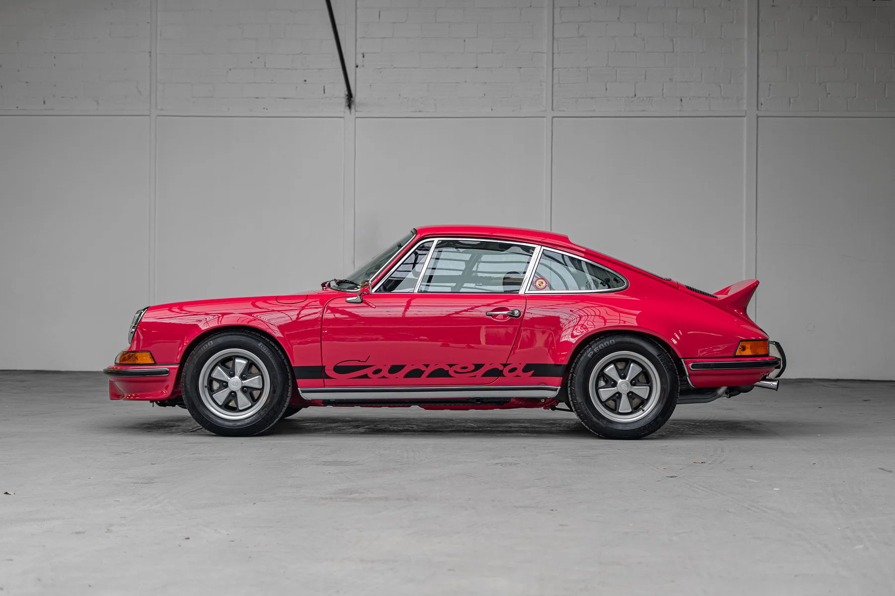 1973 Porsche 911 Carrera RS 2.7 Touring in Strawberry