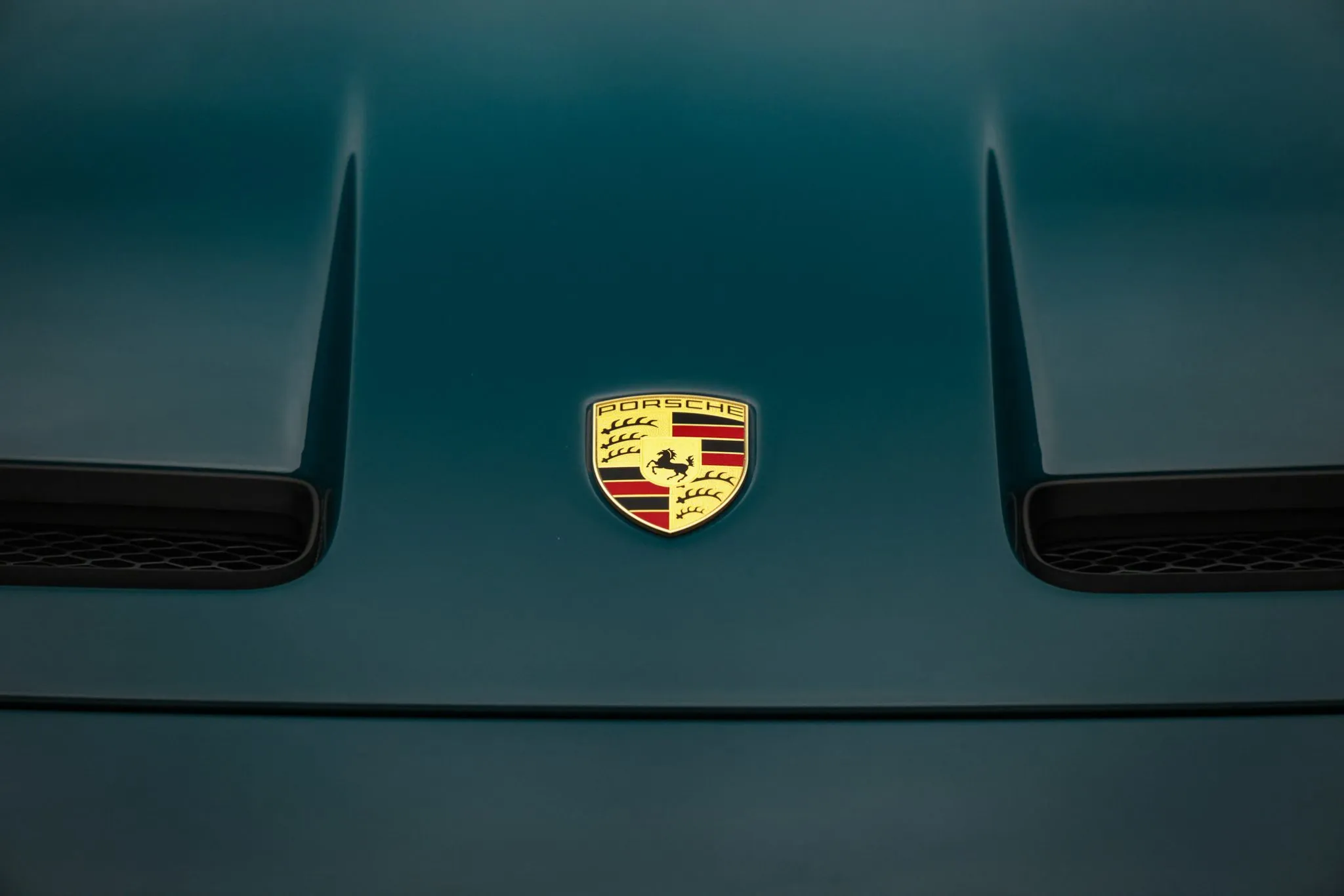 2024 Porsche 911 S/T in Fjord Green