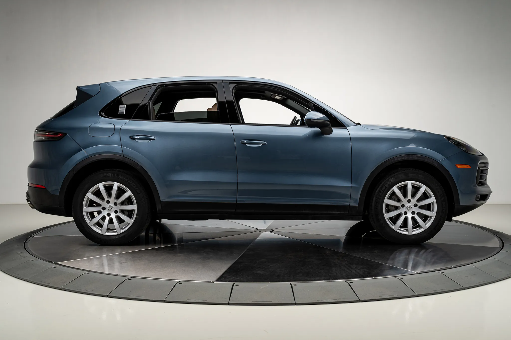 2019 Porsche Cayenne S in Biscay Blue Metallic