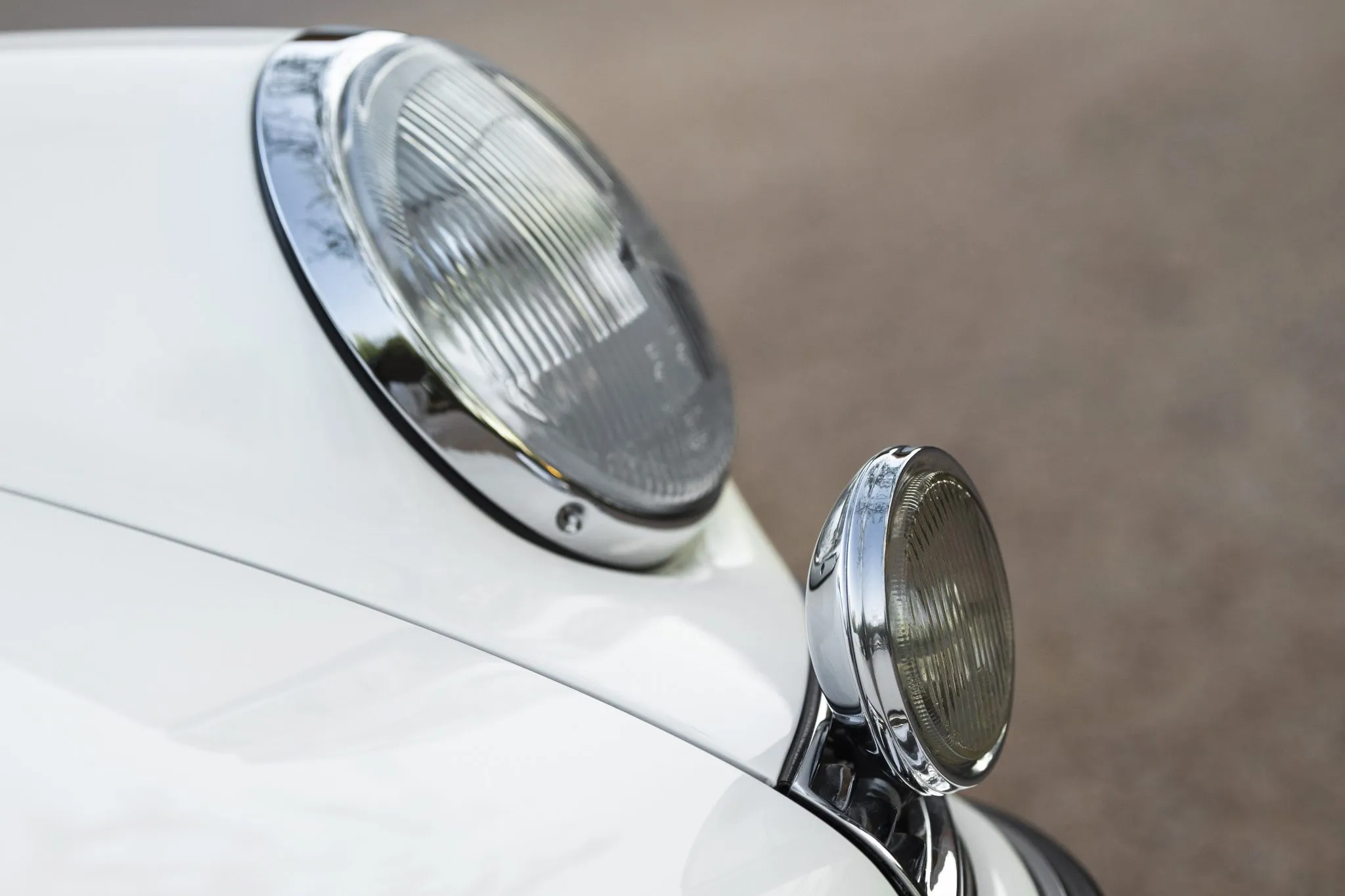 1968 Porsche 911S in Hellelfenbein