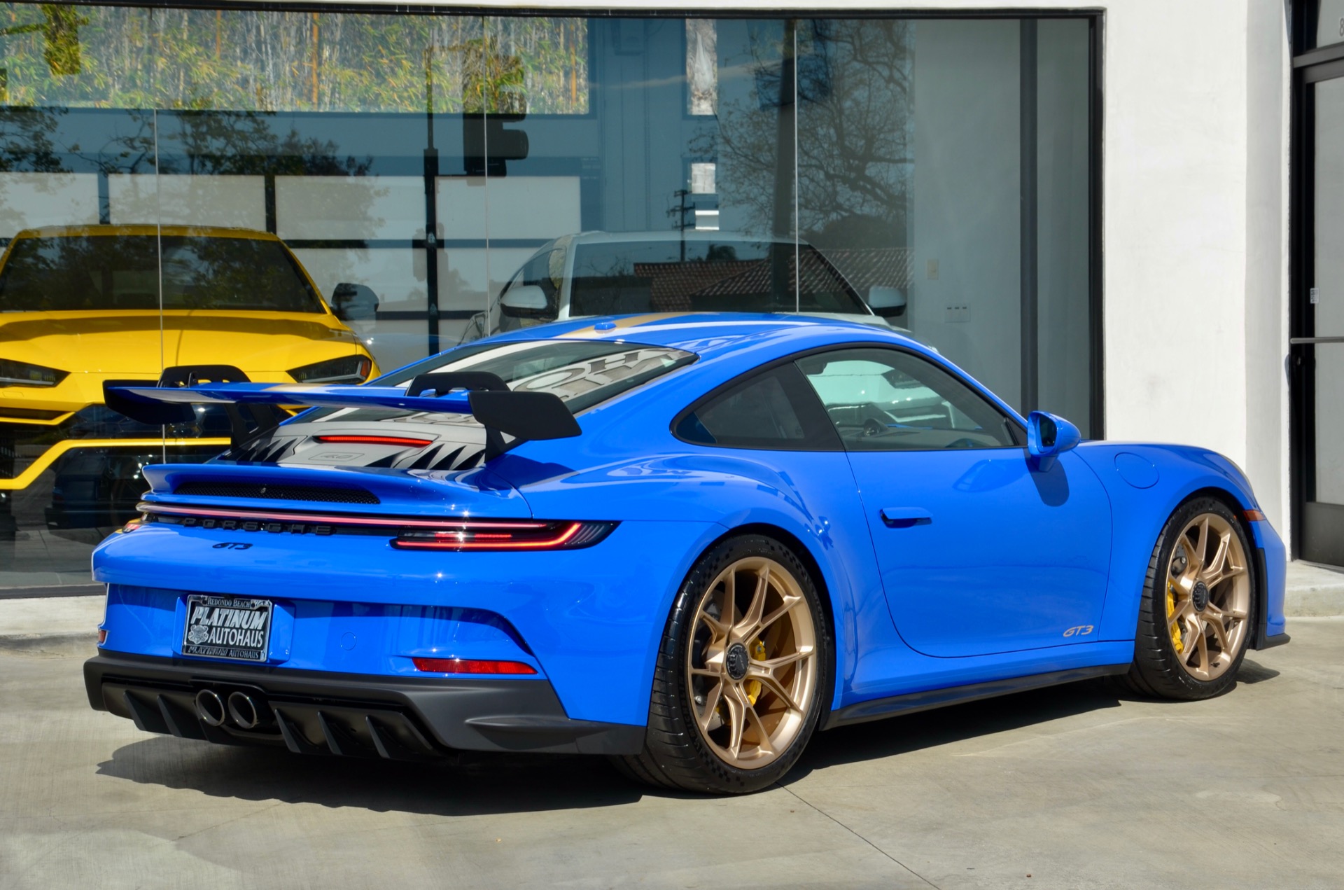 2022 Porsche 911 GT3 in Club Blau