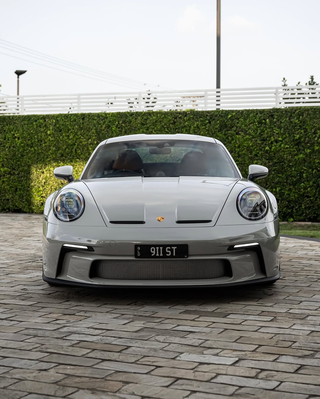 2025 Porsche 911 S/T in Mode Grau