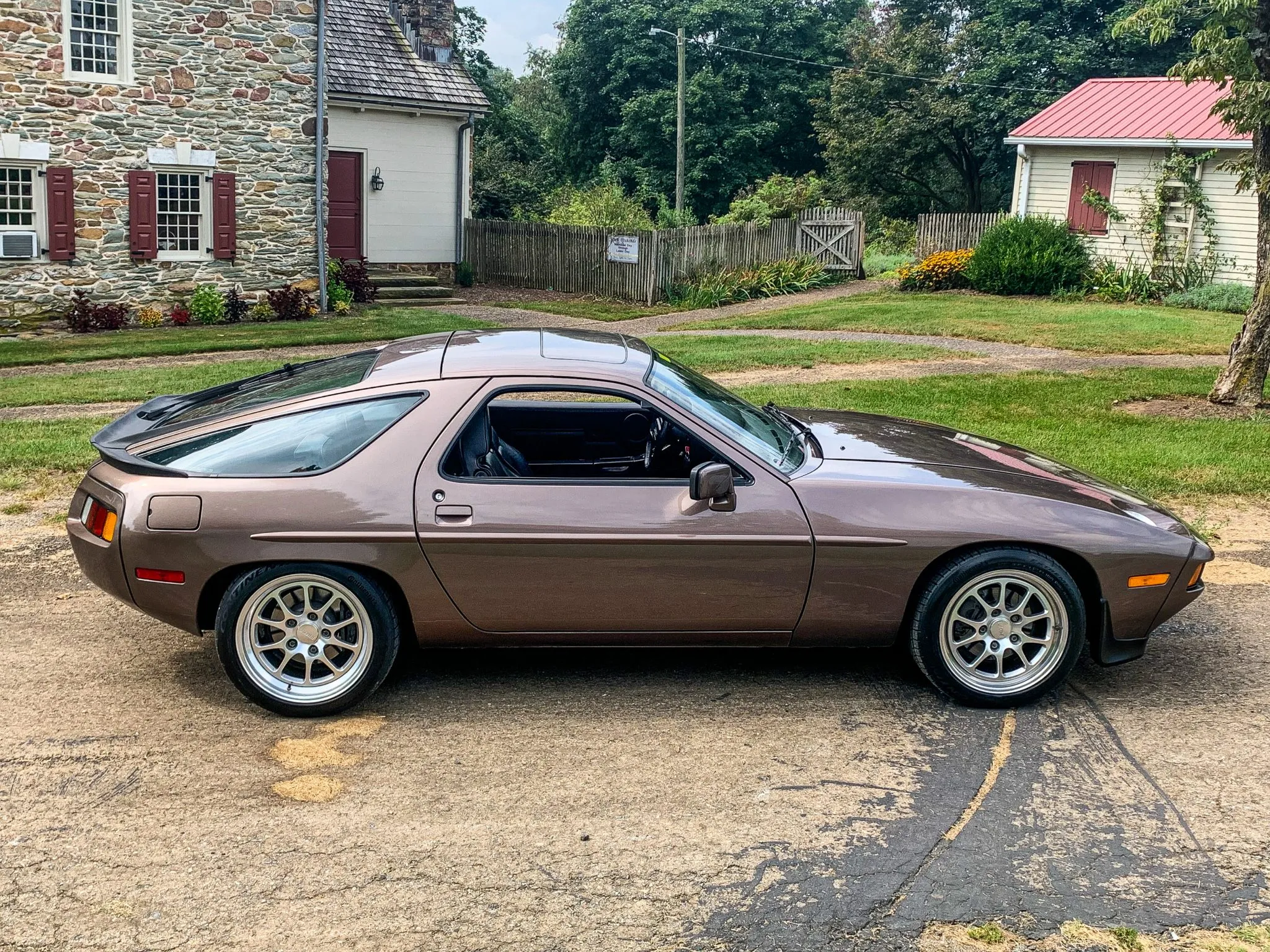 1983 Porsche 928S in Quartz Grey Metallic