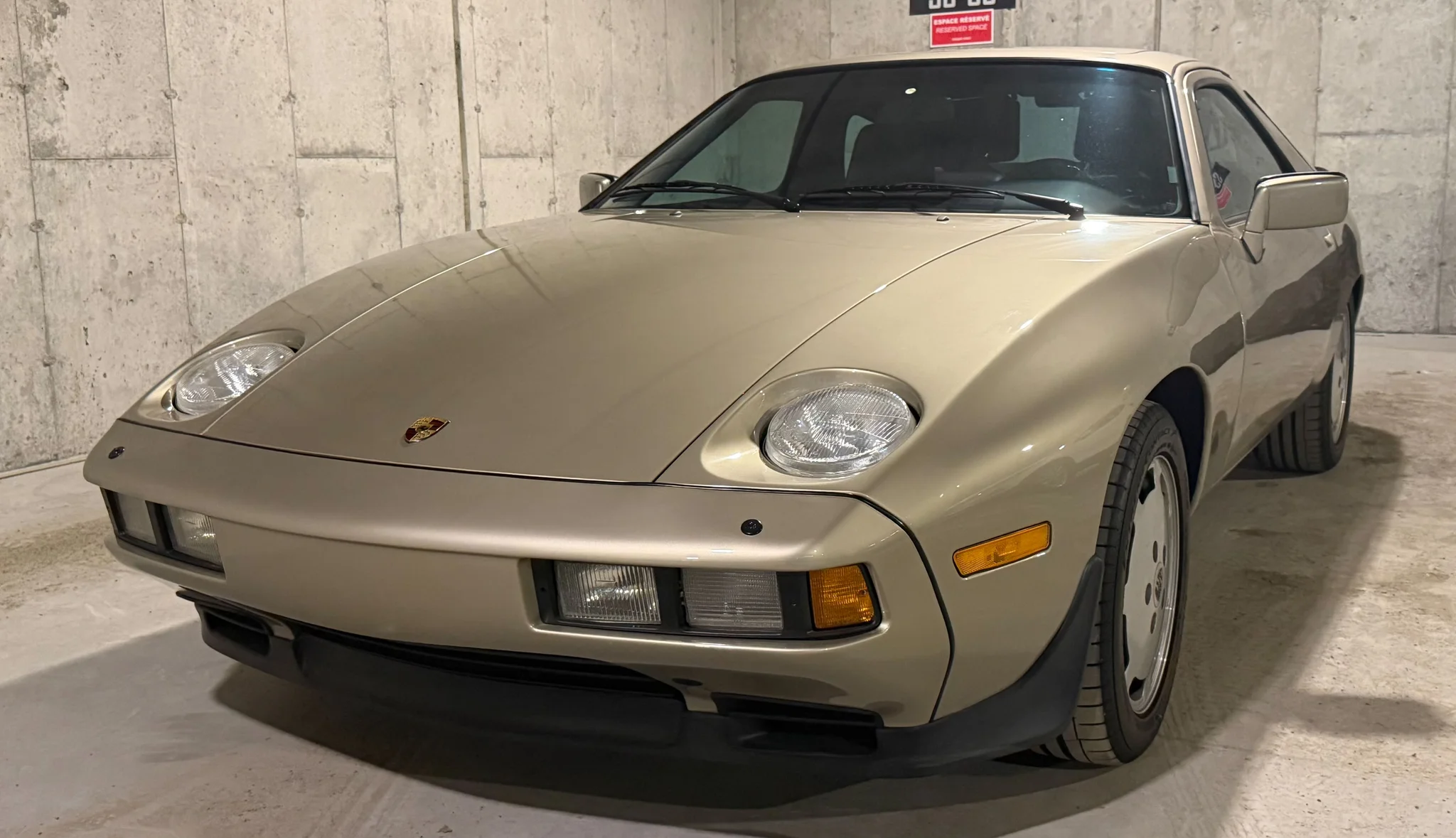 1986.5 Porsche 928 S in White Gold Metallic