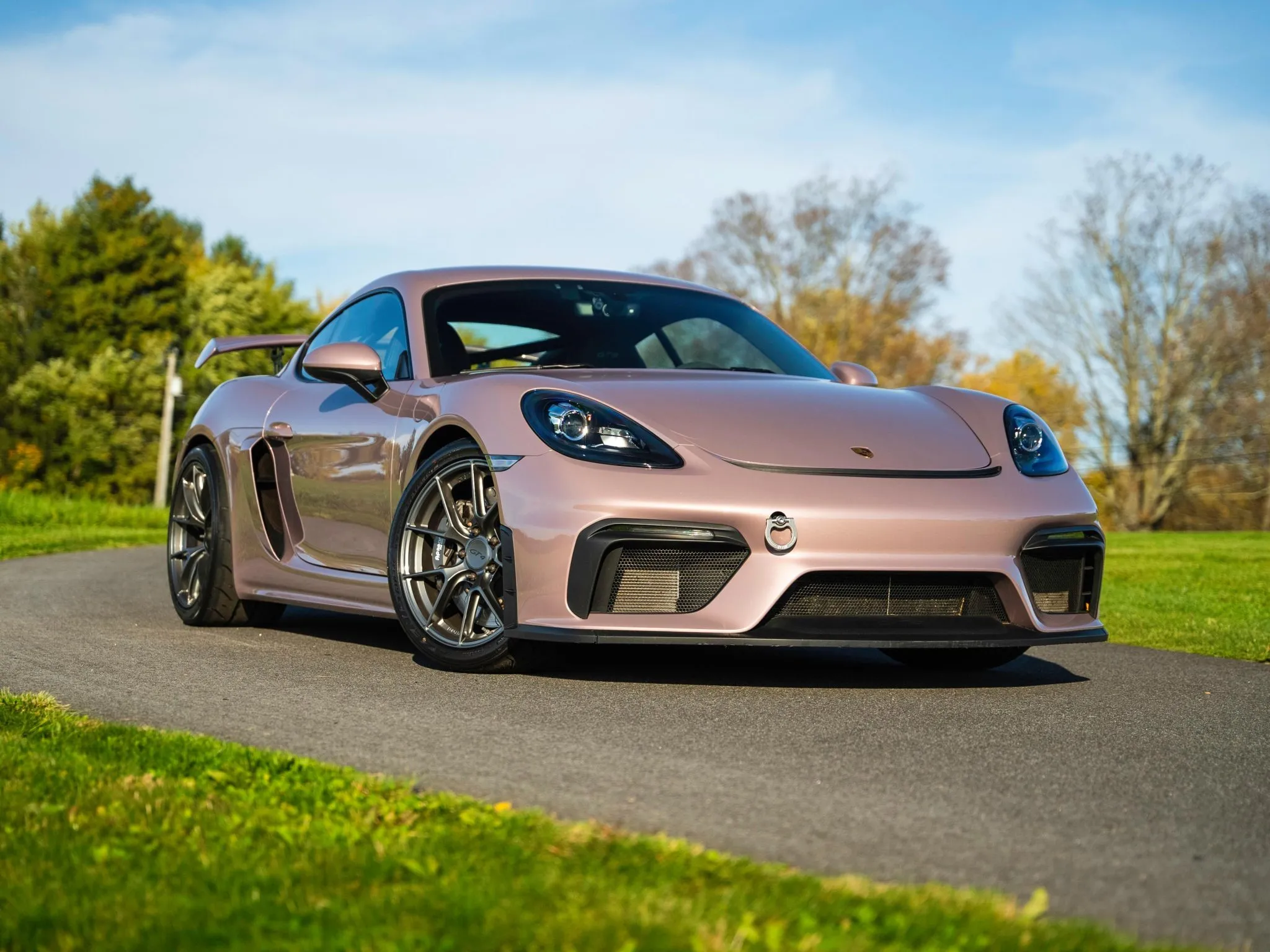 2022 Porsche 718 Cayman GT4 in Frozen Berry Metallic
