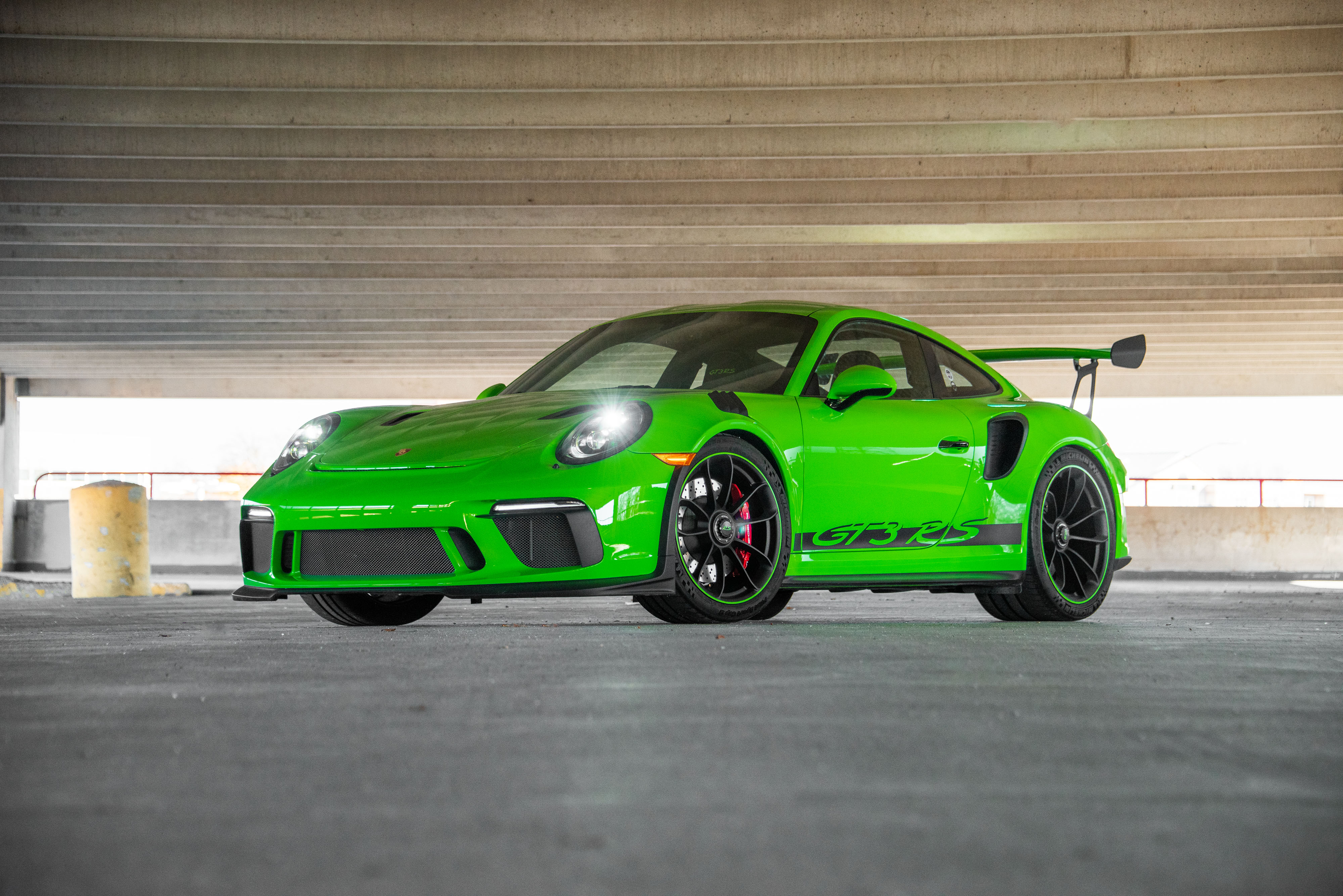 2019 Porsche 911 GT3 RS in Lizard Green