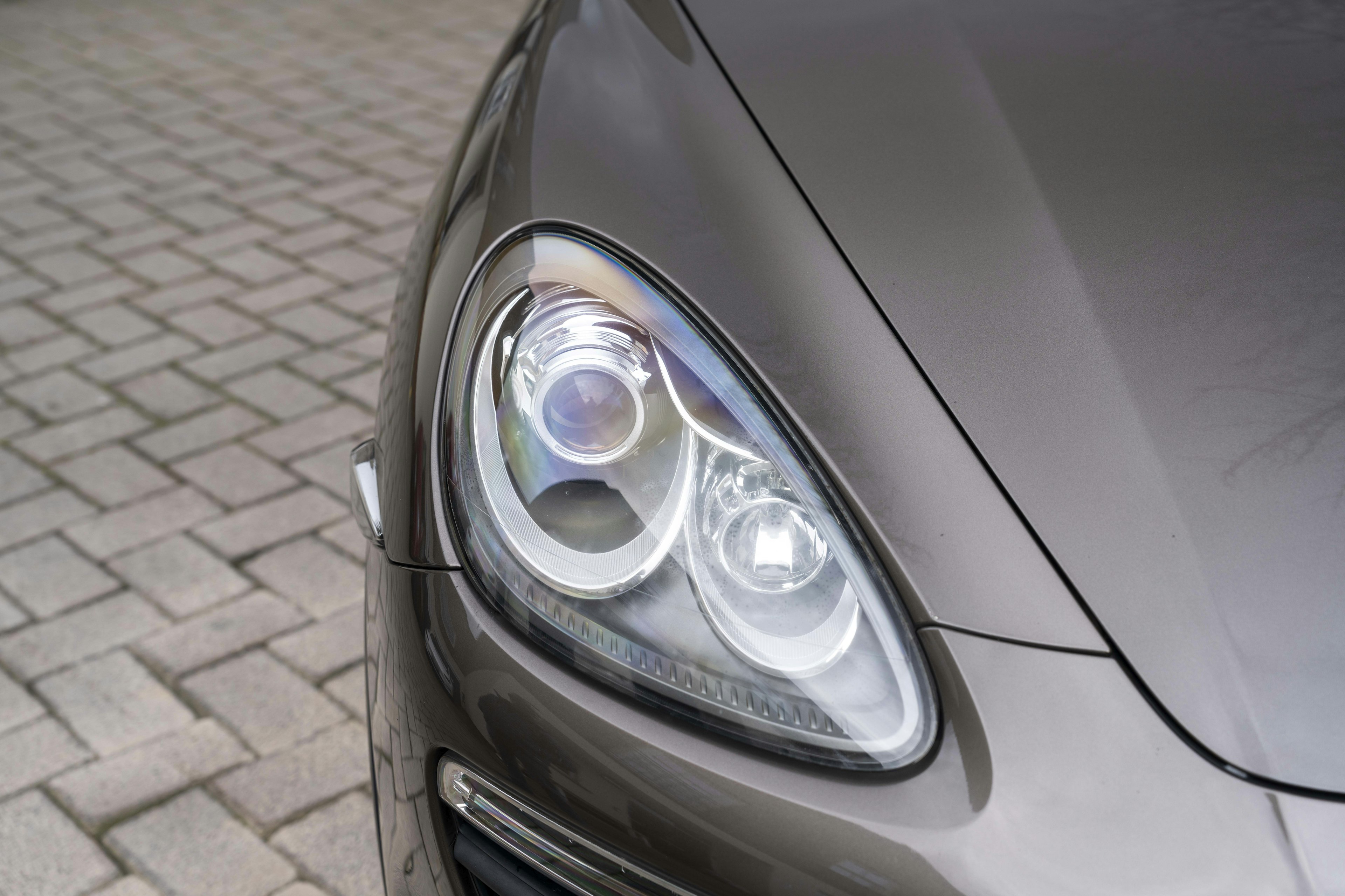 2010 PORSCHE CAYENNE S HYBRID in Umbra Metallic 