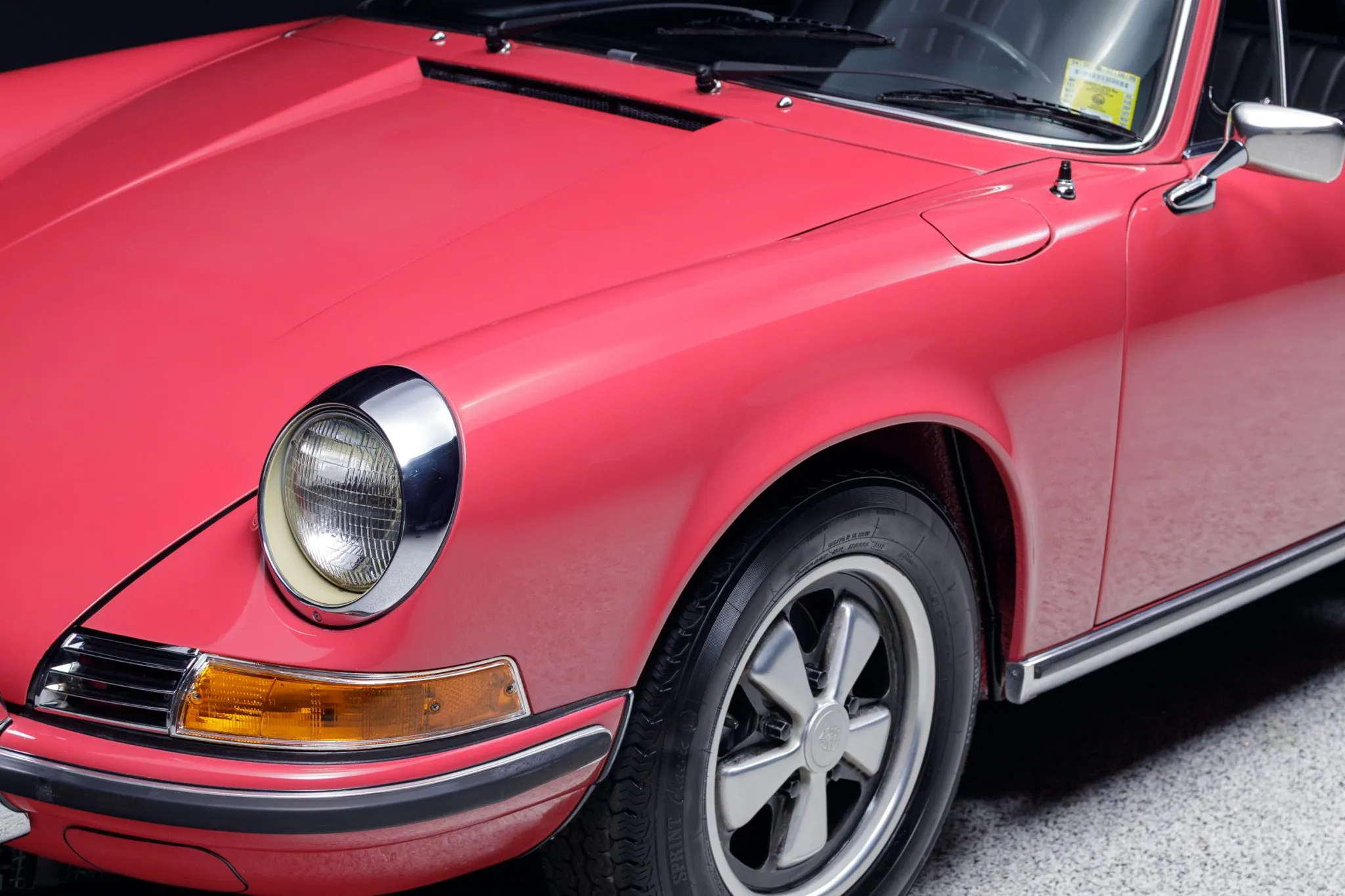 1972 Porsche 911T Targa in Strawberry