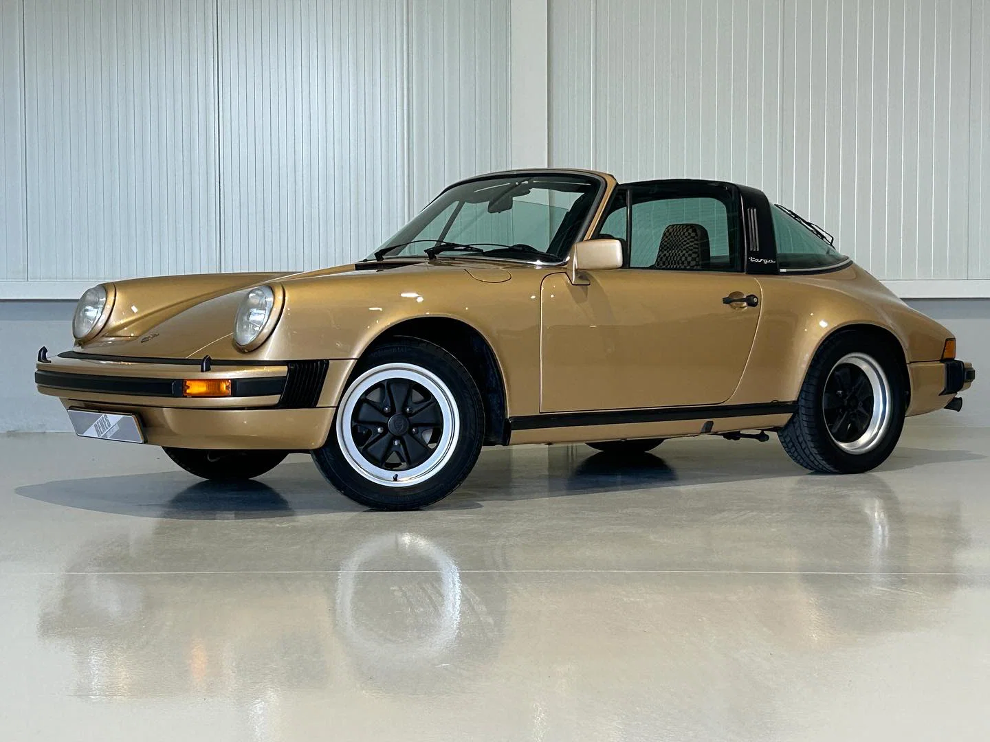 1979 Porsche 911 SC Targa in Opal Metallic