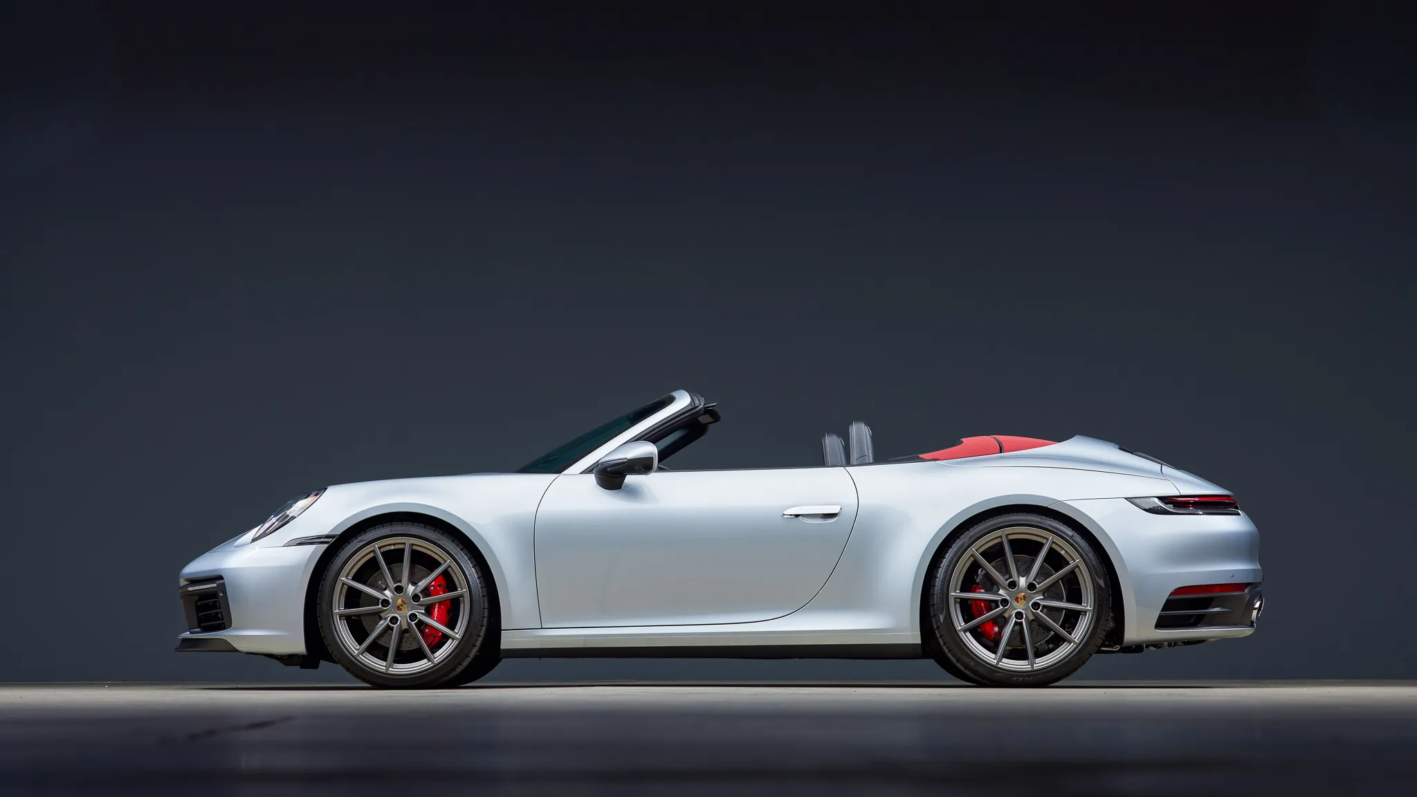 2020 Porsche 911 Carrera S Cabriolet in Dolomite Silver Metallic