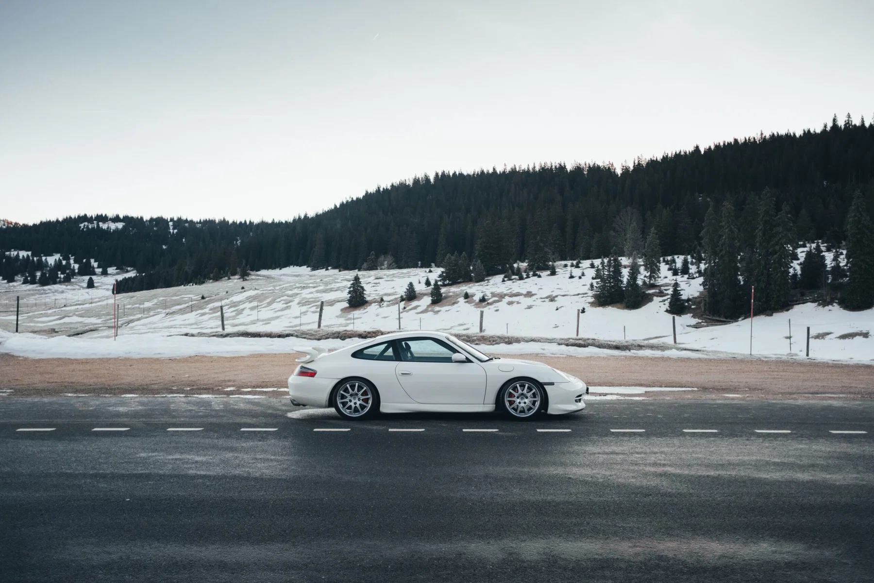 2000 Porsche 911 GT3 Clubsport in Biarritz White