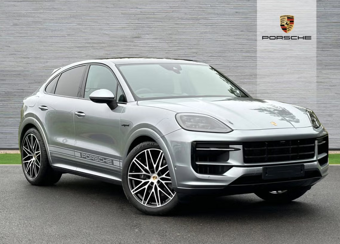 2023 Porsche Porsche Cayenne E-Hybrid in Tornado Grey Metallic