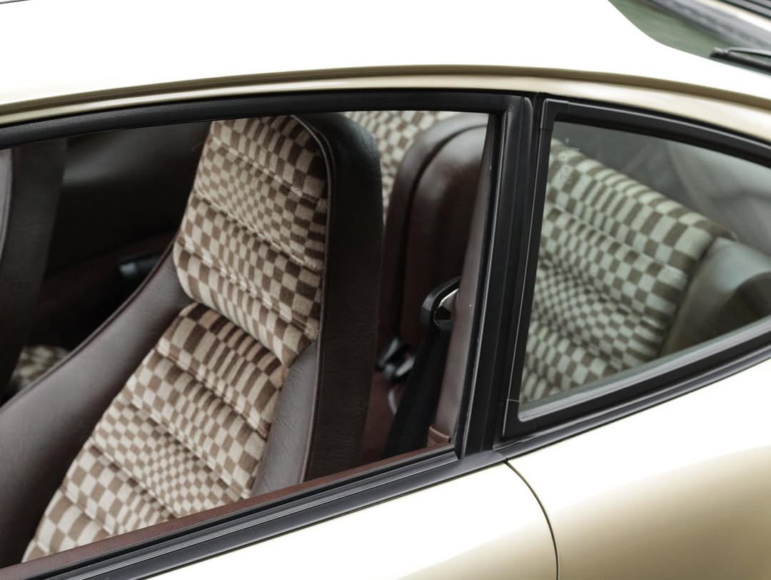 Porsche 911 SC (Super Carrera) Coupe in Hellbronze Metallic