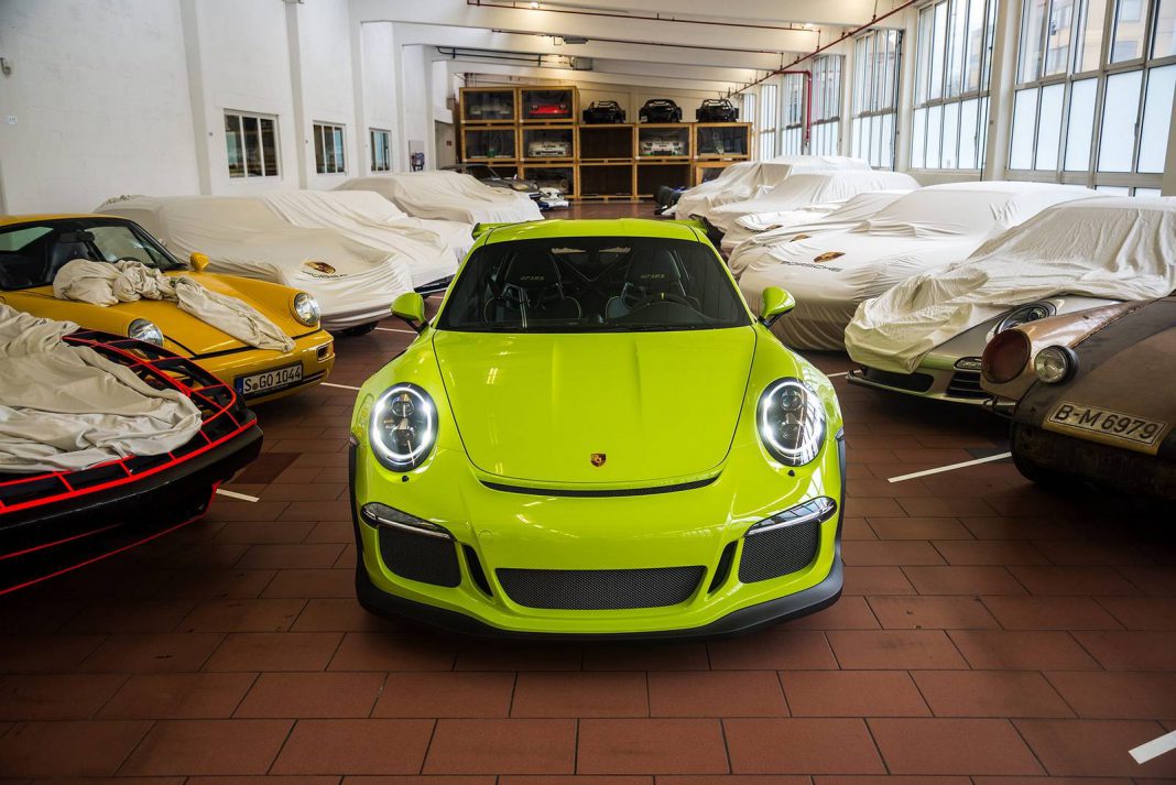 2016 Porsche 911 GT3 RS in Birch Green