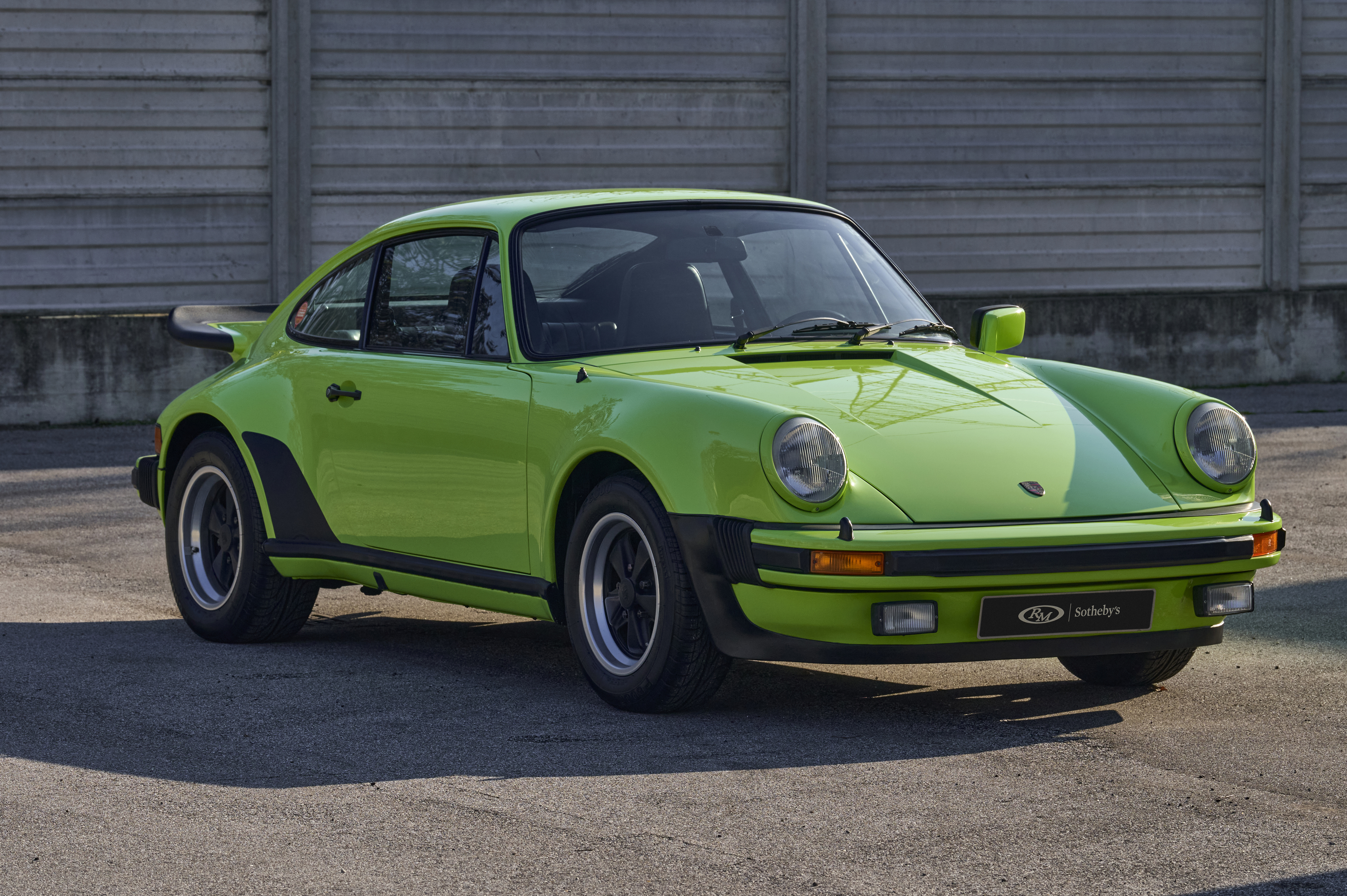 1976 Porsche 911 Turbo Coupé in Apple Green