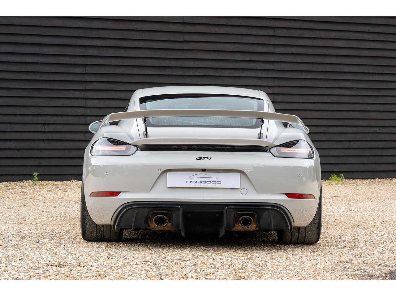 2020 Porsche 718 Cayman GT4 in Crayon