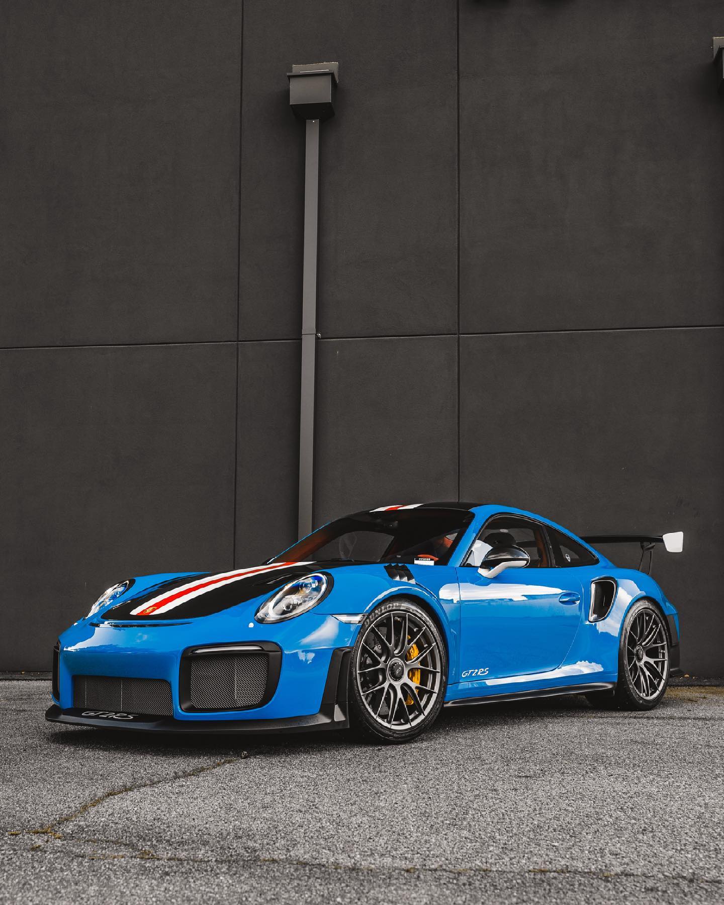 2019 Porsche 911 GT2 RS in Voodoo Blue