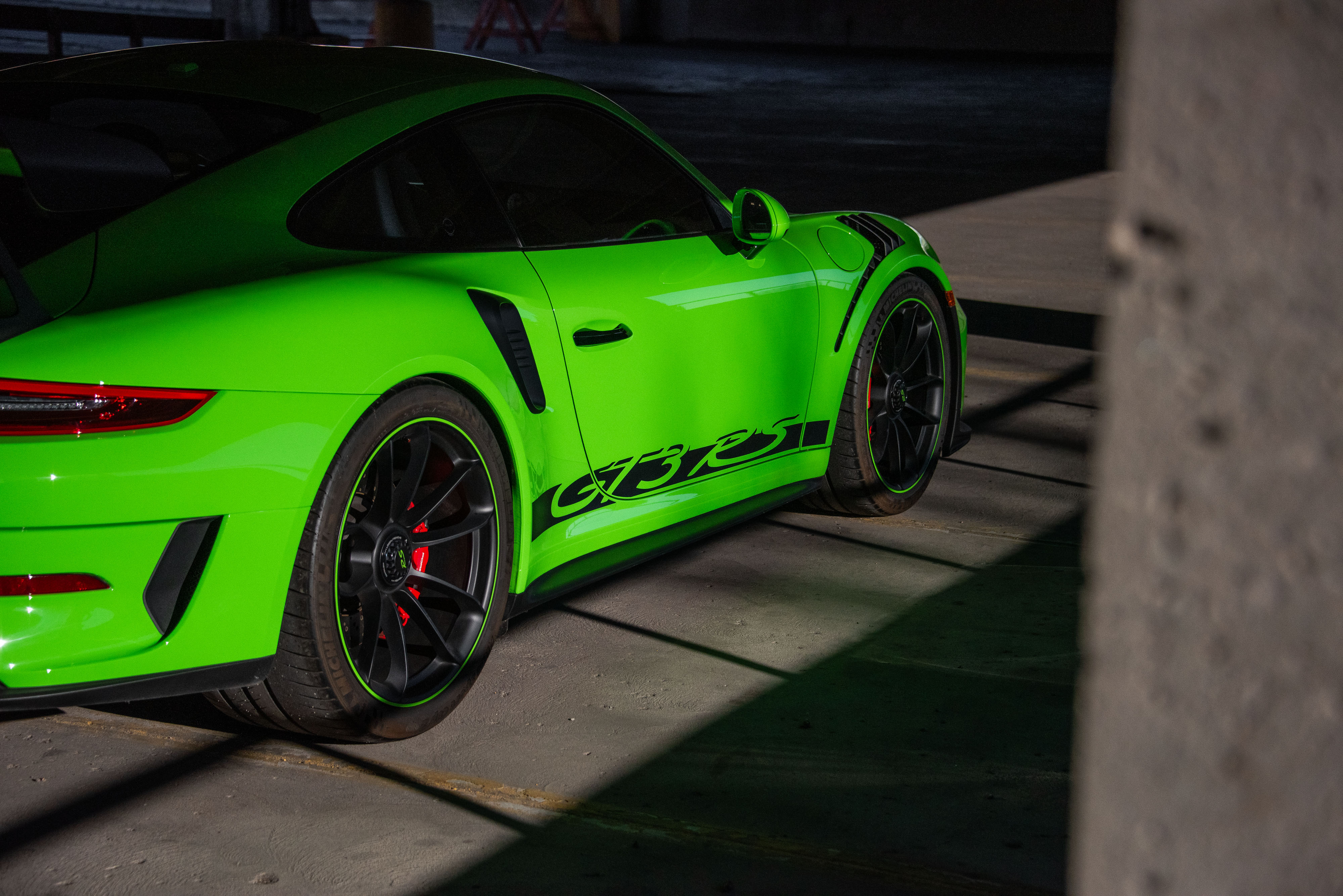 2019 Porsche 911 GT3 RS in Lizard Green