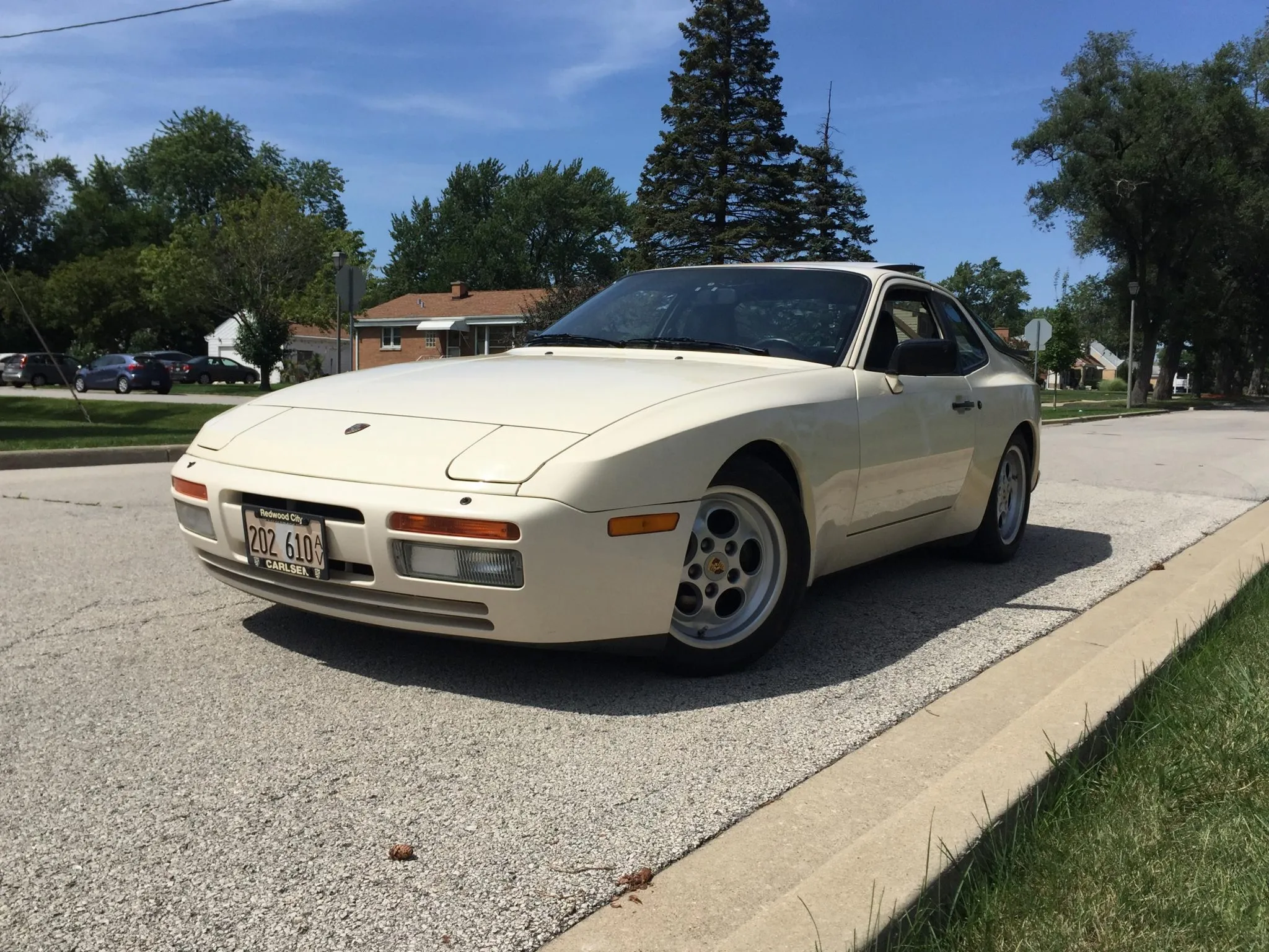 1986 Porsche 944 Turbo in Pastel Beige
