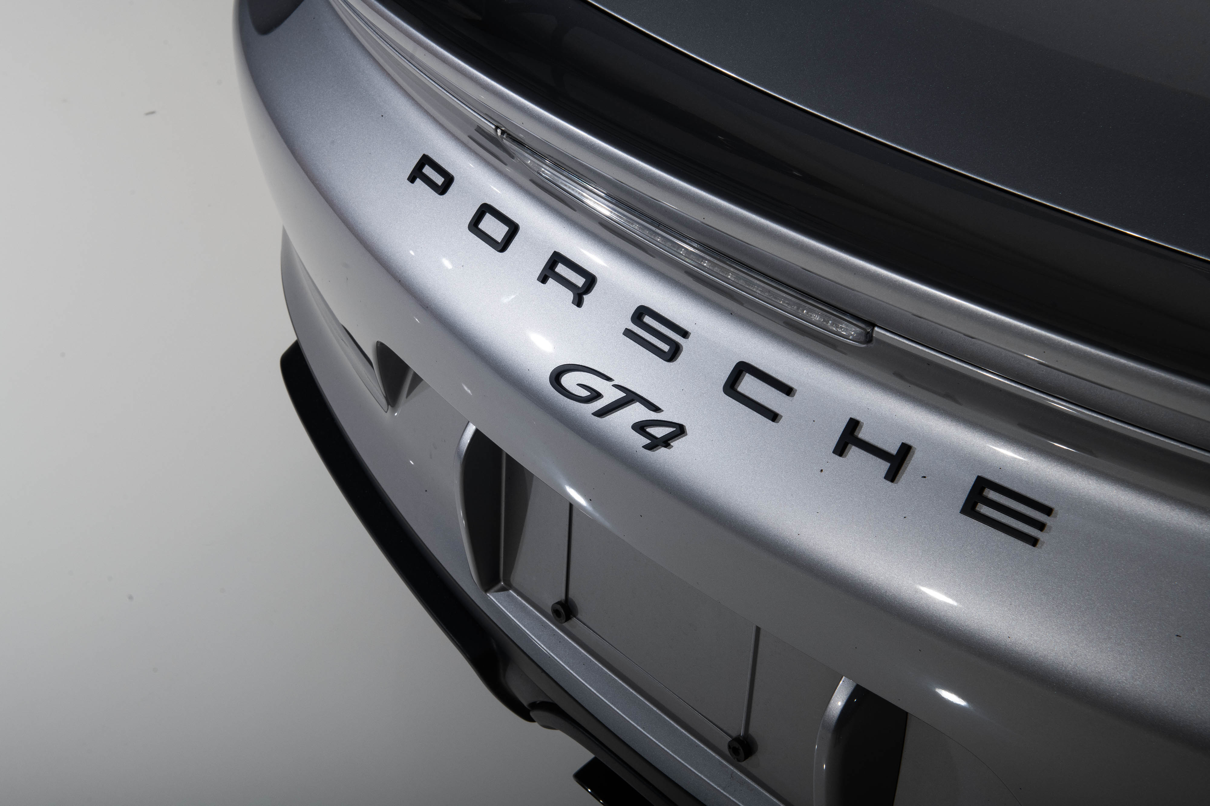 2016 Porsche Cayman GT4 in GT Silver Metallic