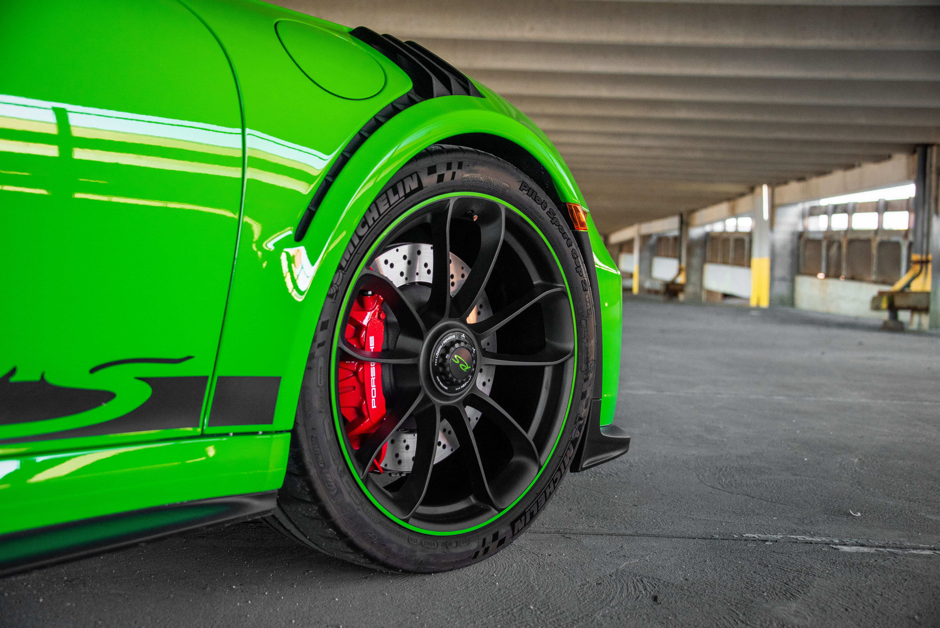 2019 Porsche 911 GT3 RS in Lizard Green
