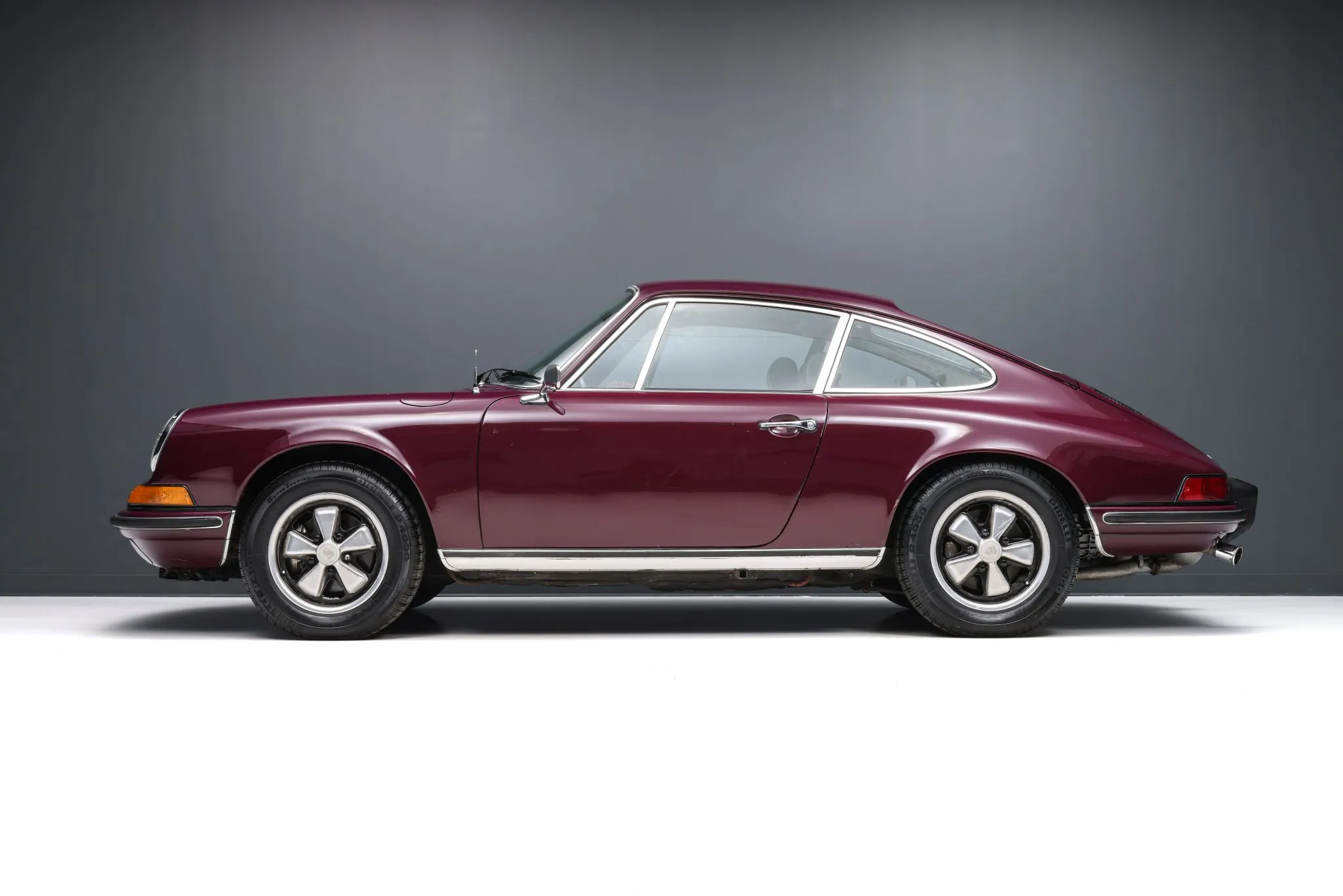 1973 Porsche 911T Coupe in Aubergine