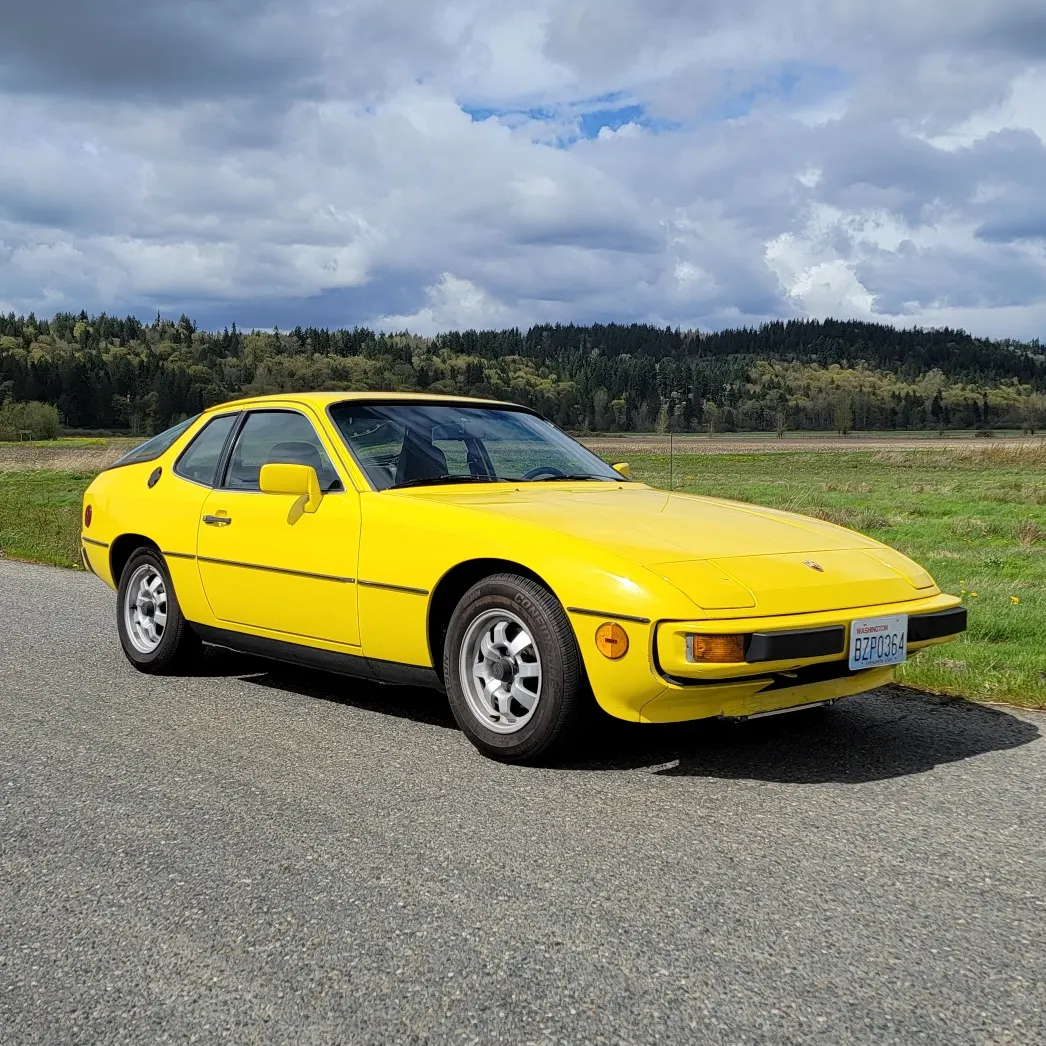 1978 Porsche 924 in Rallye Yellow