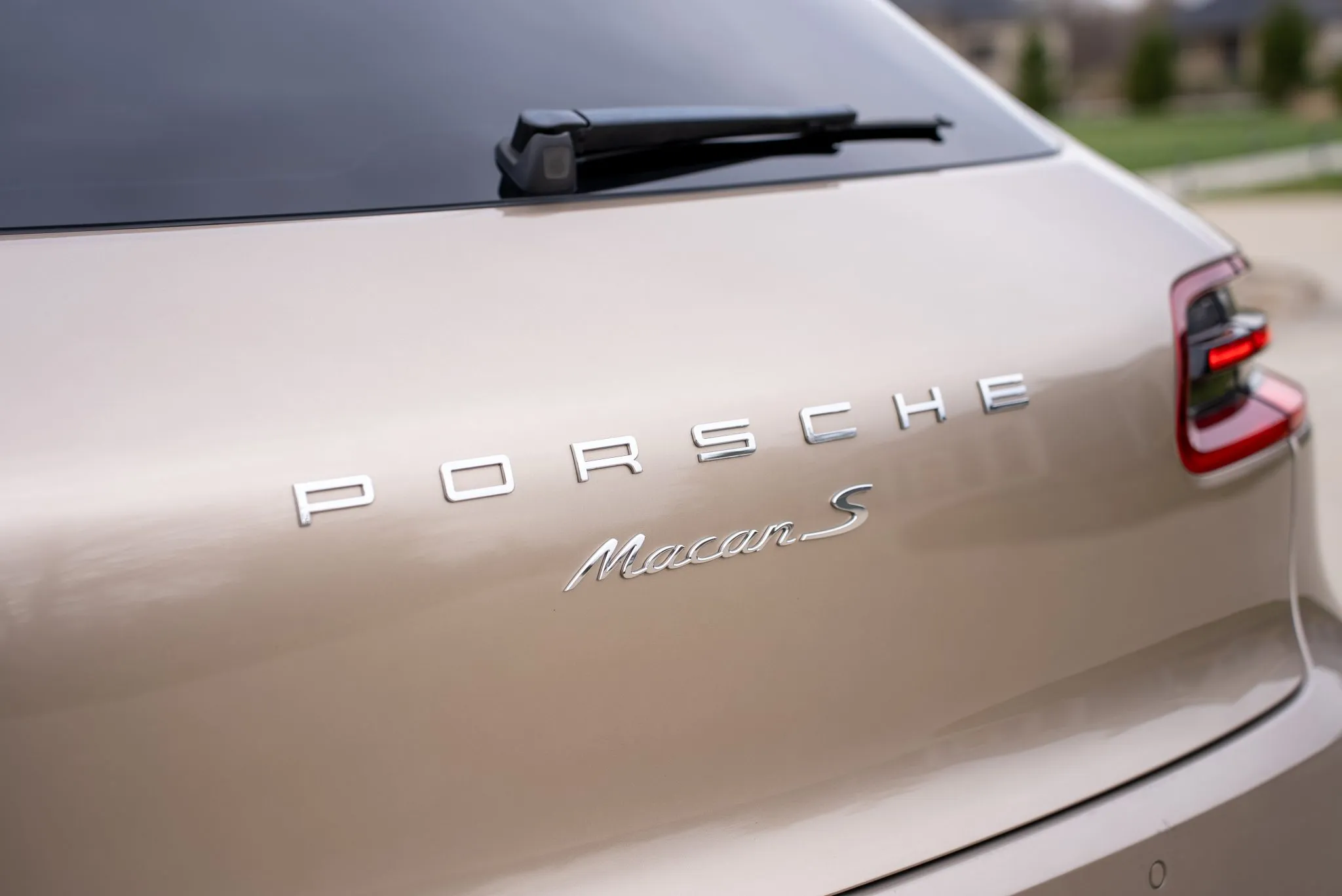 2018 Porsche Macan S in Palladium Metallic