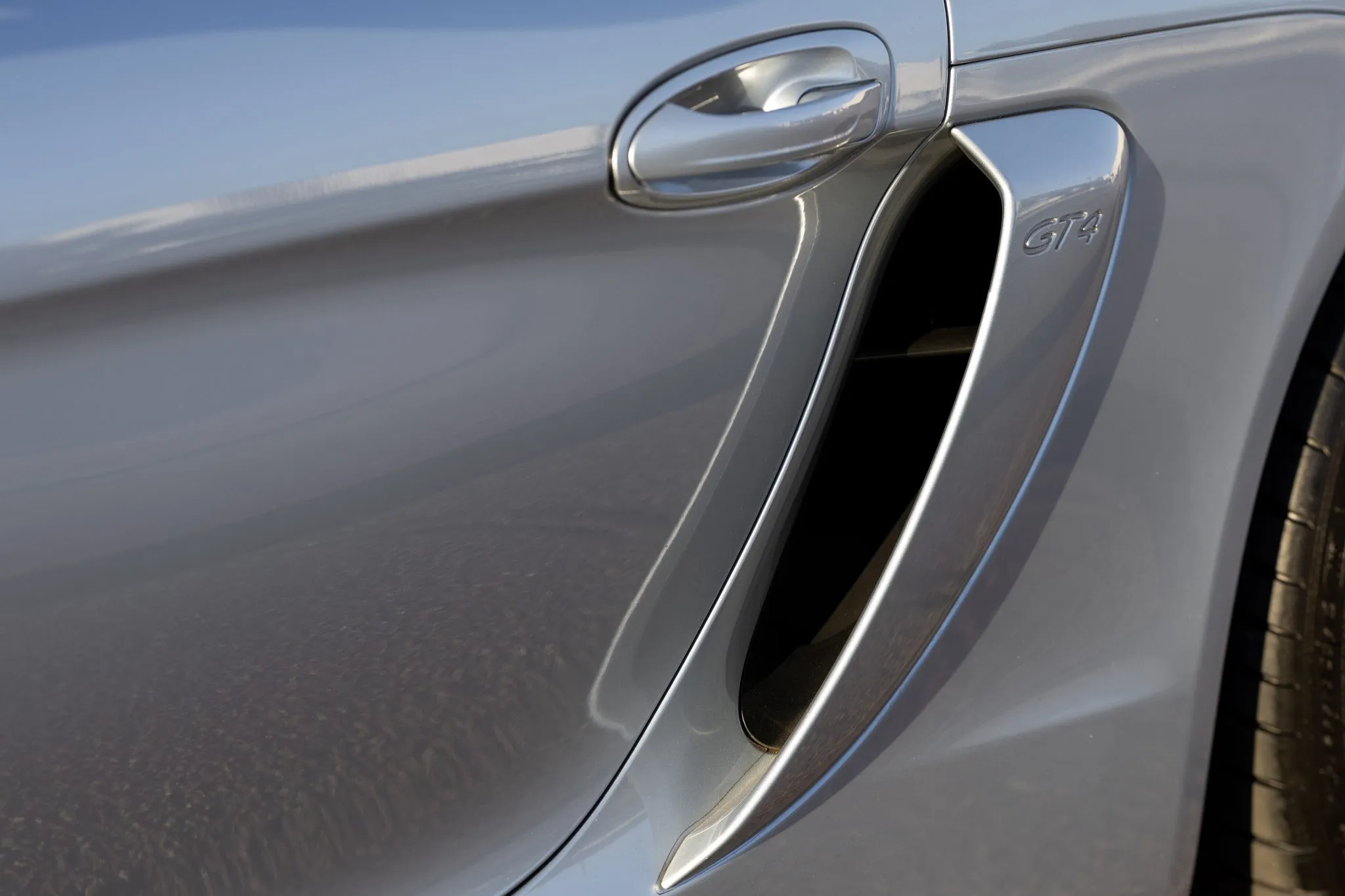 2016 Porsche Cayman GT4 in Rhodium Silver Metallic