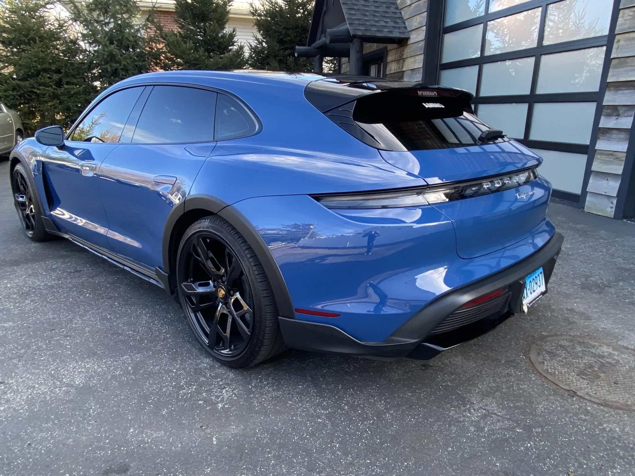 2022 Porsche Taycan 4 Cross Turismo in Neptune Blue