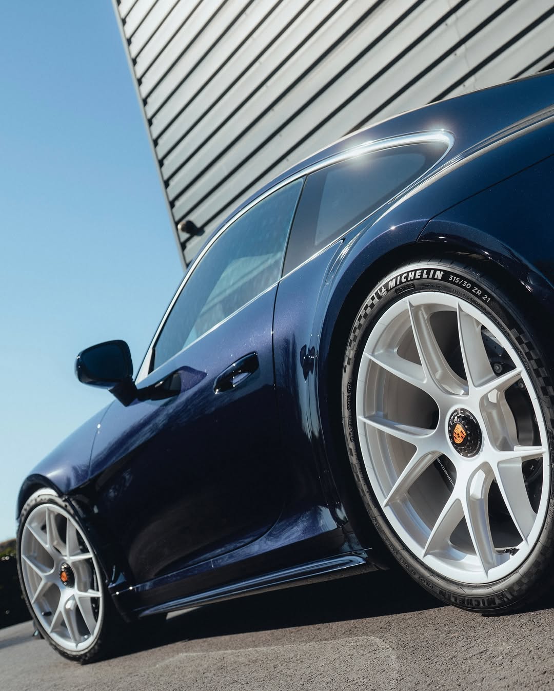 2025 Porsche 911 S/T in Carbon Black Metallic