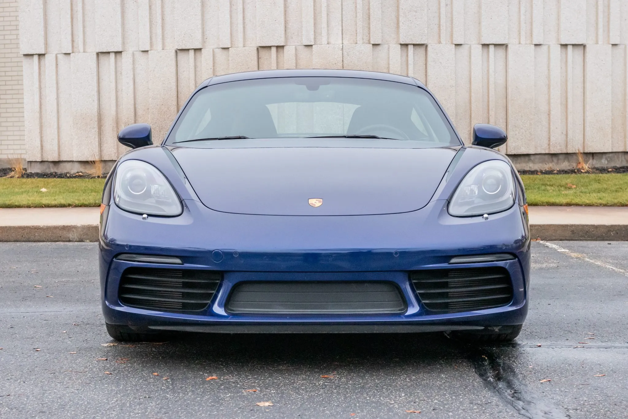 2020 Porsche 718 Cayman S in Gentian Blue Metallic