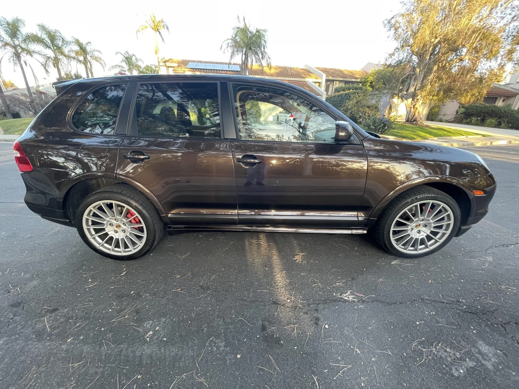 2009 Porsche Cayenne GTS in Macadamia Metallic