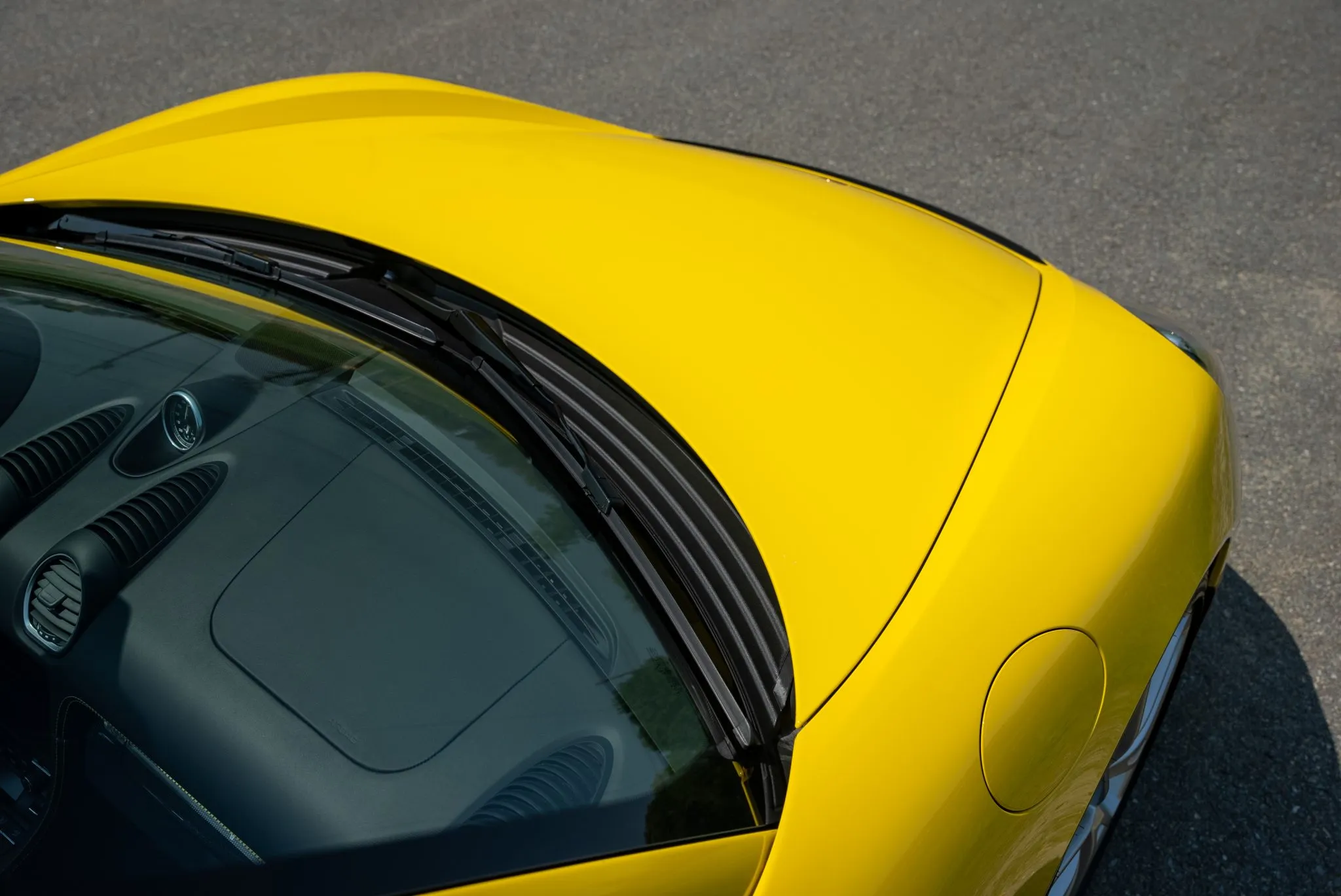 2021 Porsche 718 Spyder in Racing Yellow