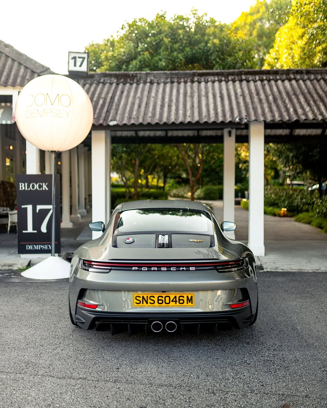2024 Porsche 911 S/T in Felsengruen Metallic