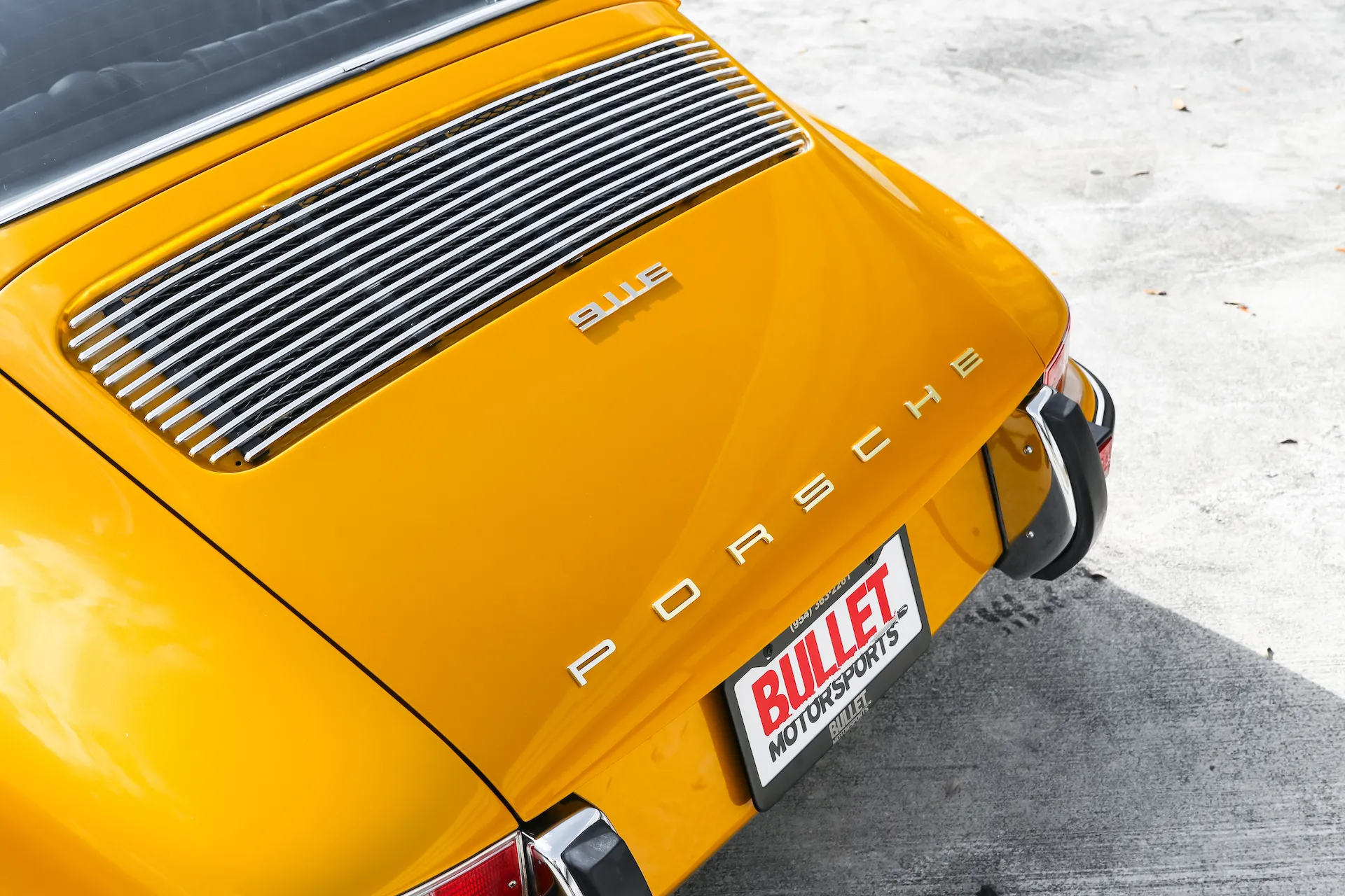 1971 Porsche 911E Coupe in Gold Metallic