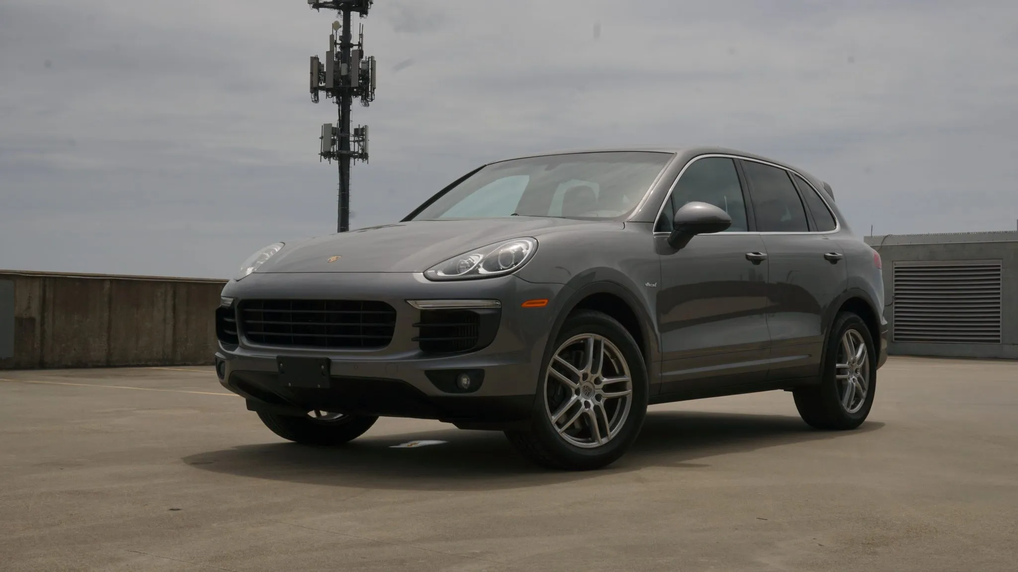 2016 Porsche Cayenne Diesel in Meteor Grey Metallic