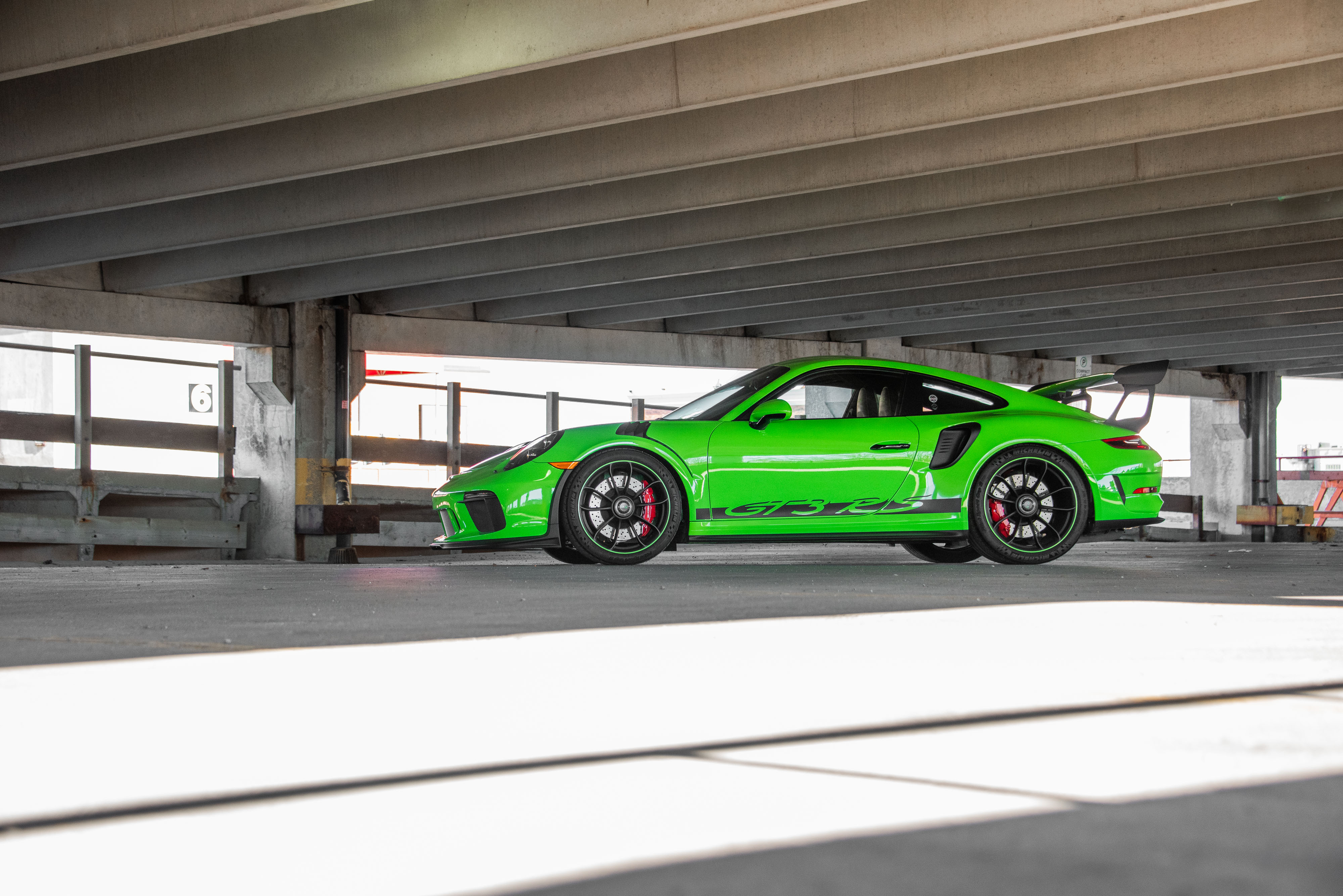2019 Porsche 911 GT3 RS in Lizard Green