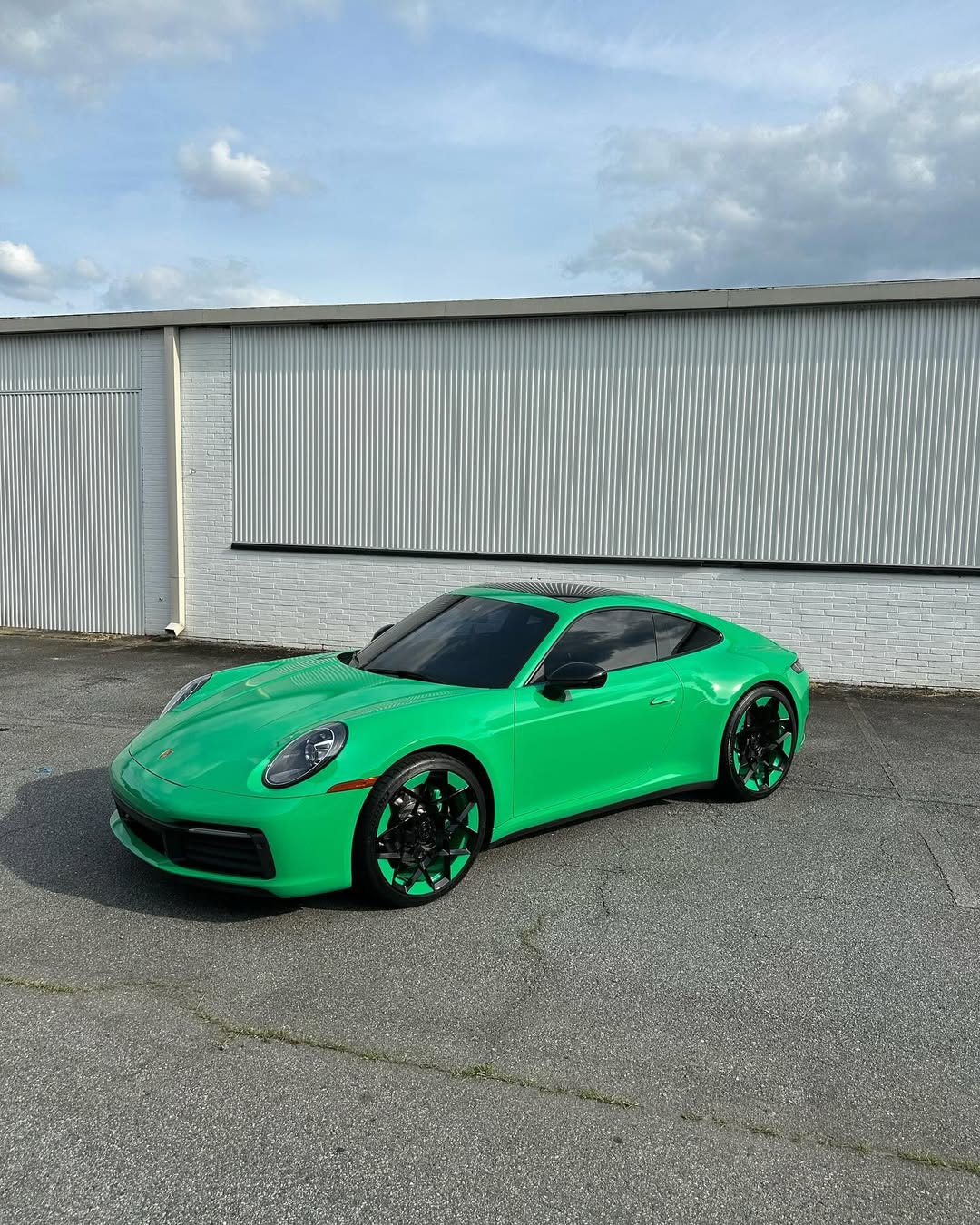 2022 Porsche 911 Carrera S in Kelly Green