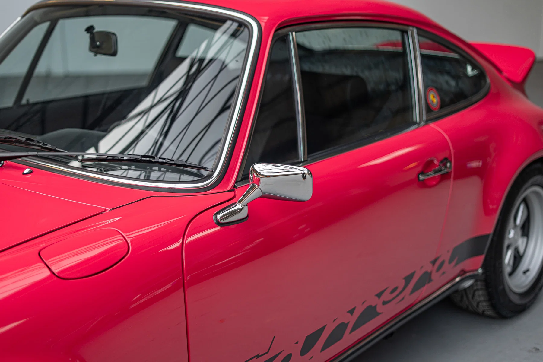 1973 Porsche 911 Carrera RS 2.7 Touring in Strawberry