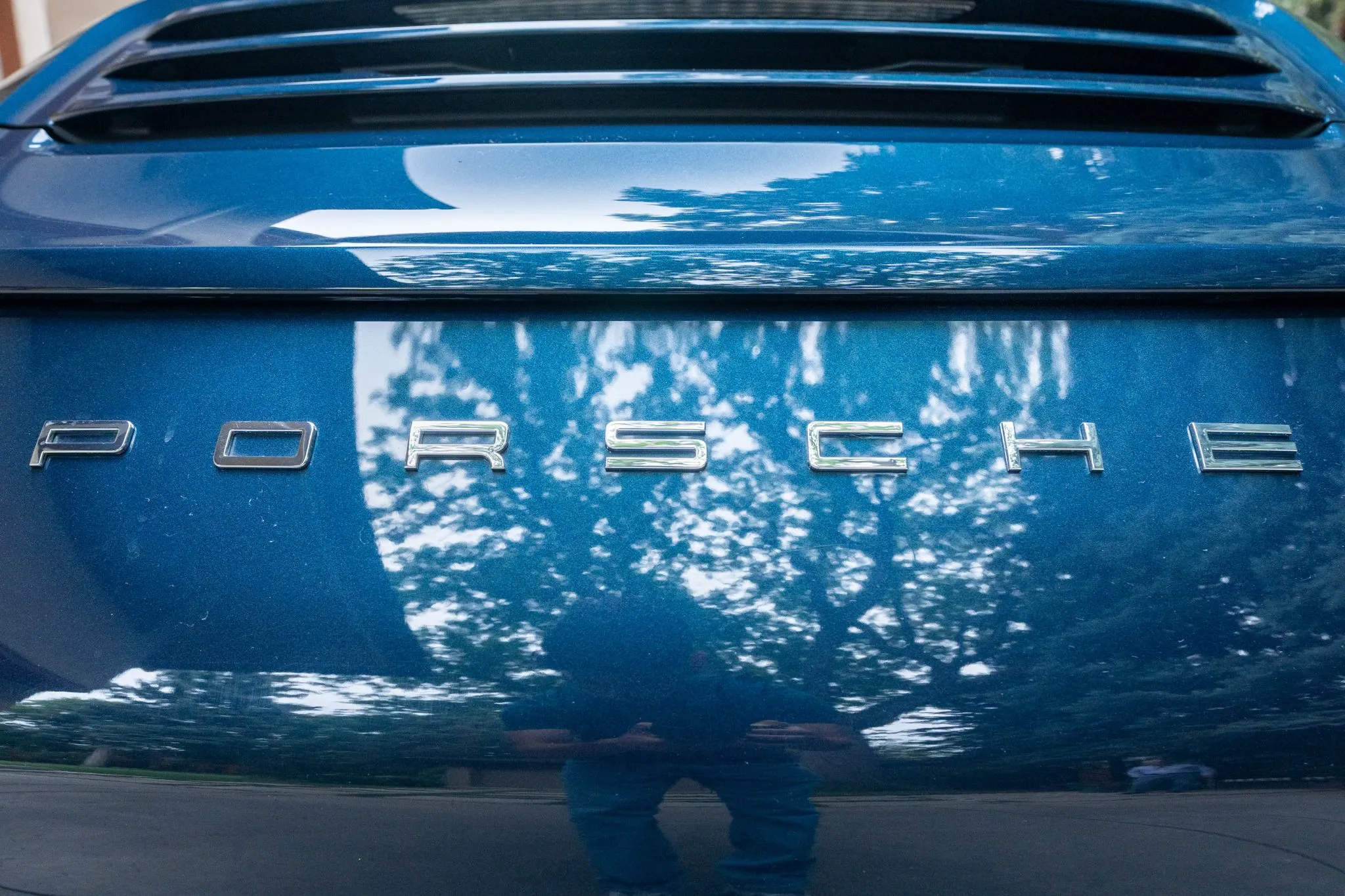 2013 Porsche 911 Carrera Cabriolet in Dark Blue Metallic