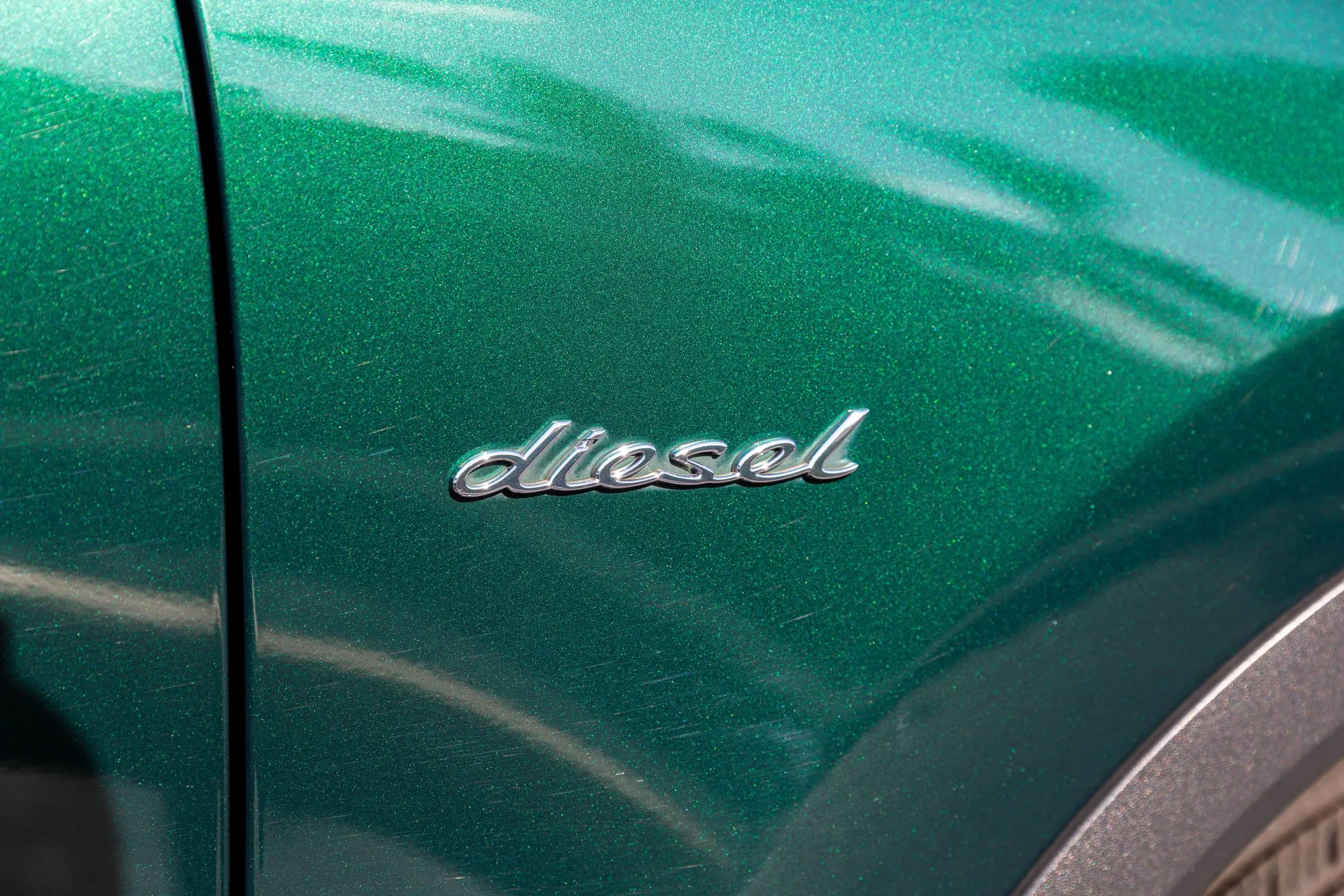 2013 Porsche Cayenne Diesel in Jet Green Metallic