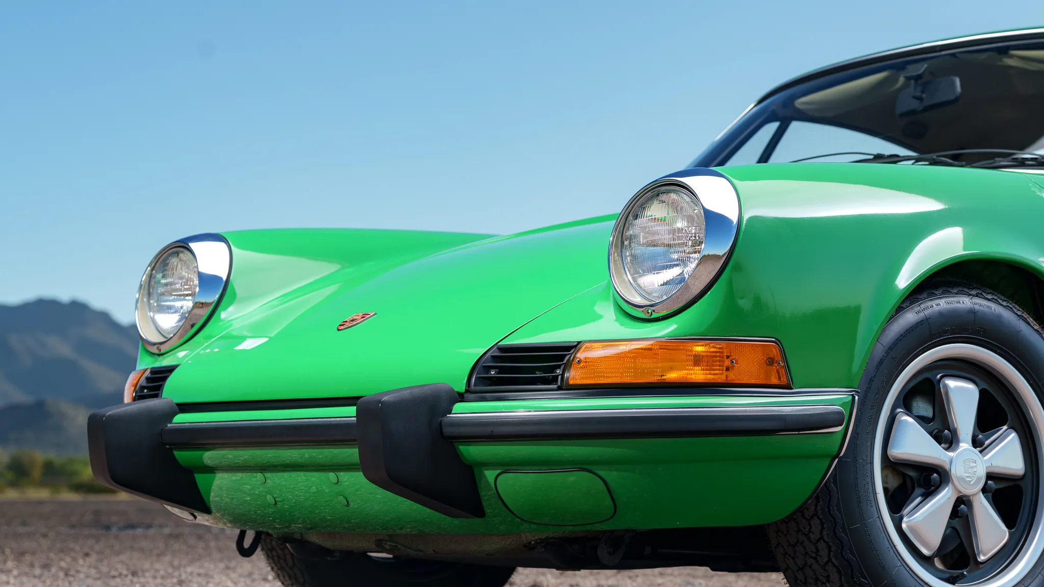 1973.5 Porsche 911T Coupe In Viper Green