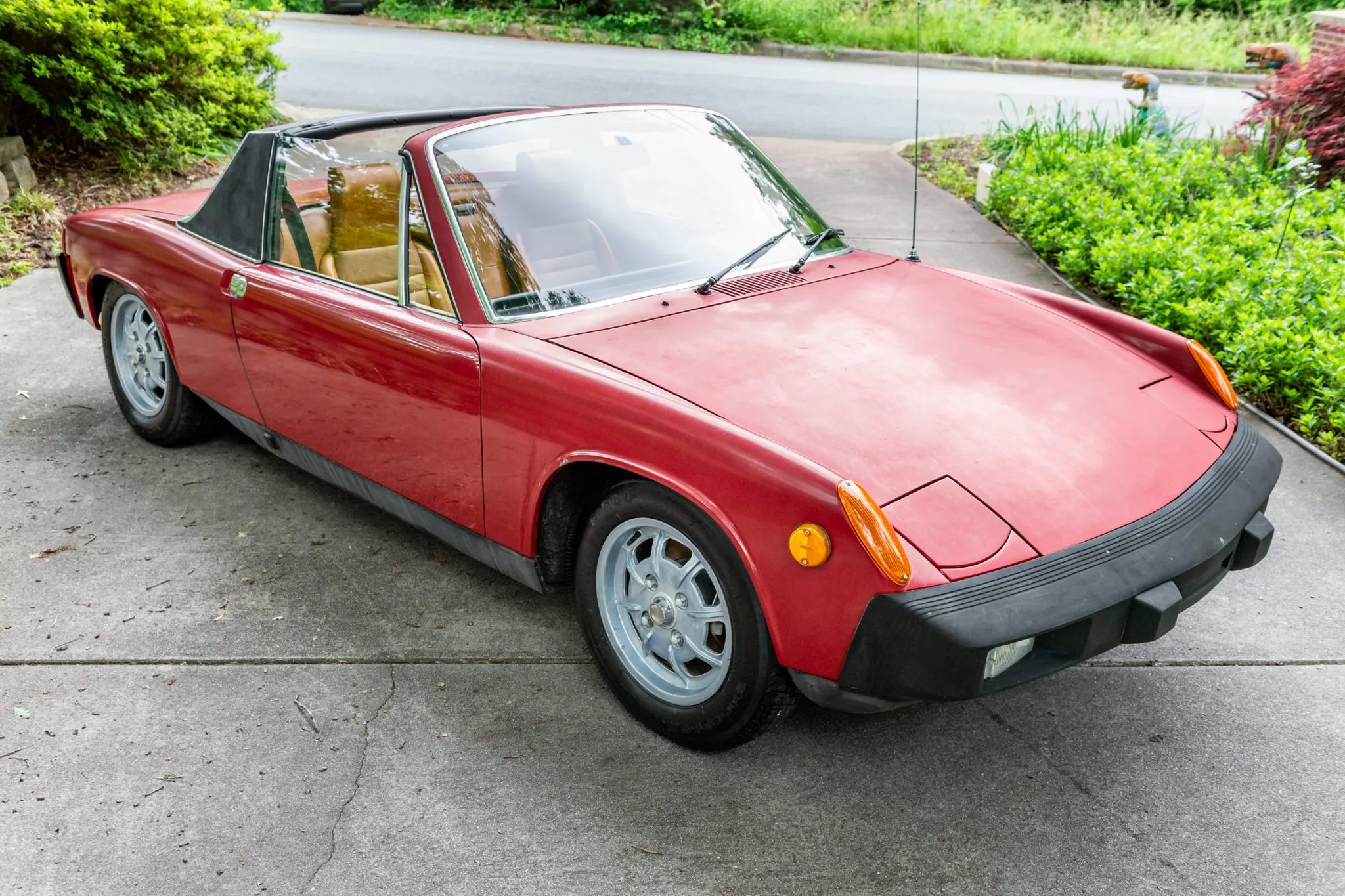 1976 Porsche 914 2.0L in Malaga Red