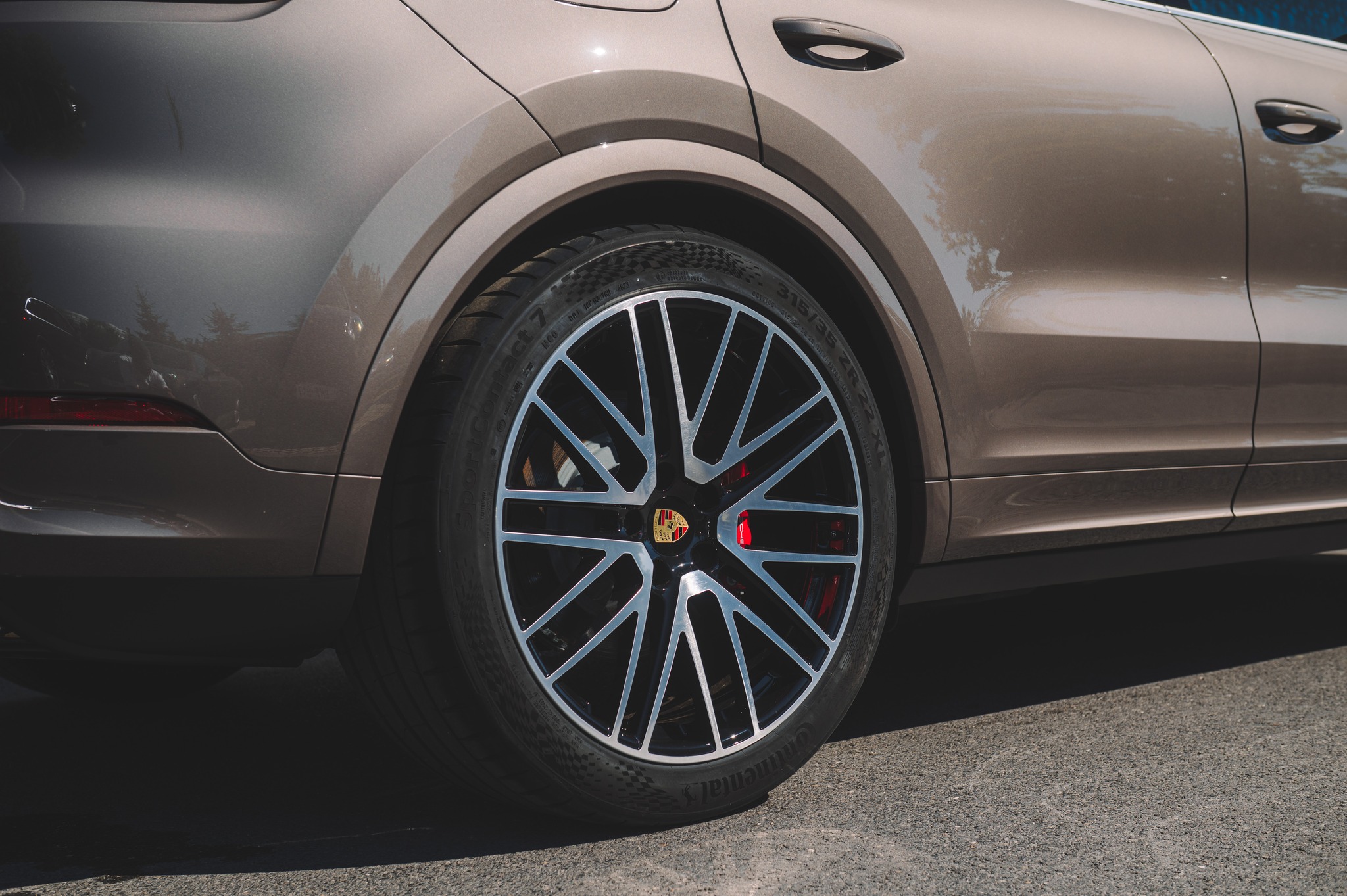2025 Porsche Cayenne S Soho Brown Metallic