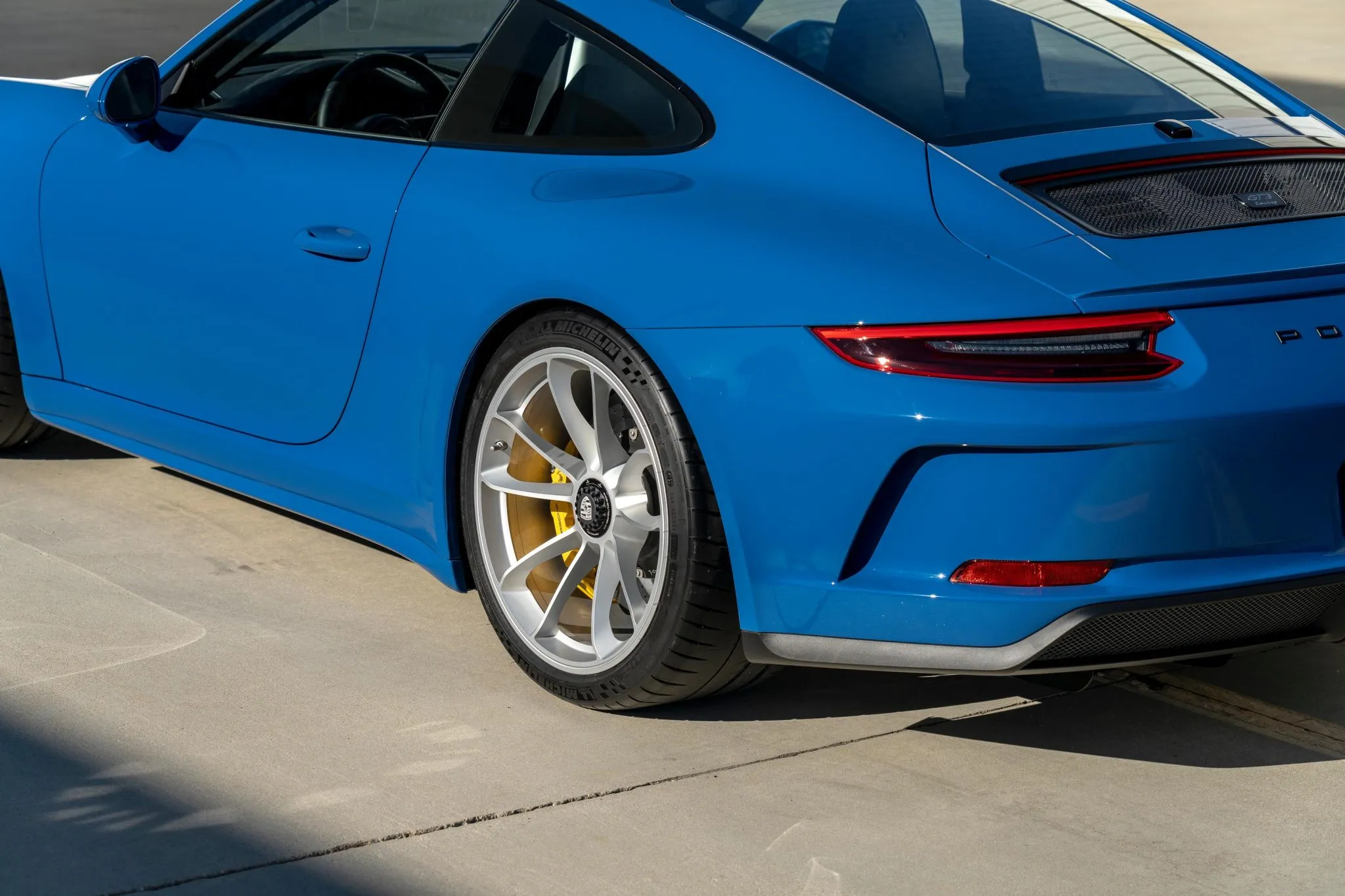 2018 Porsche 911 GT3 Touring in Golf Blue