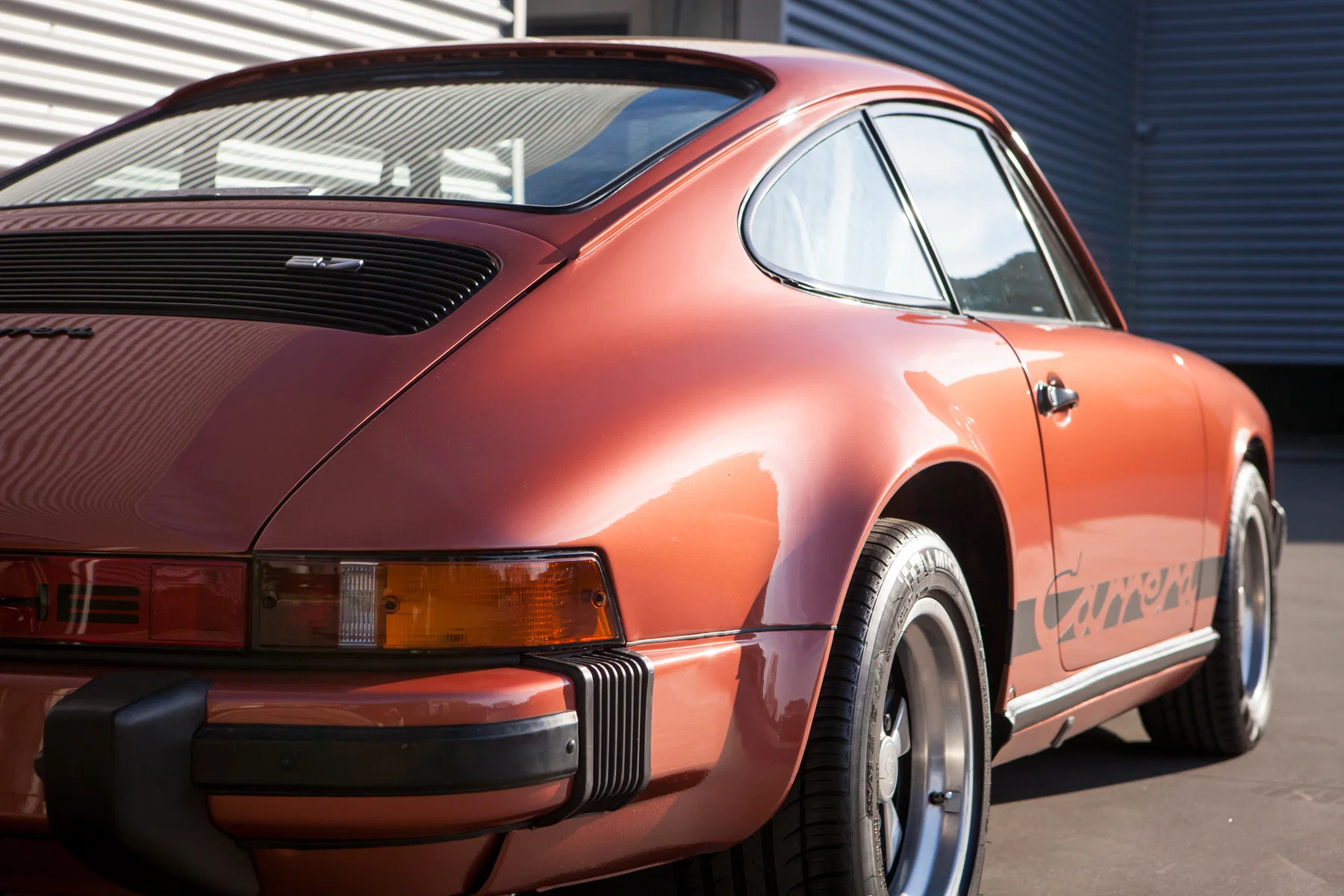 1974 Porsche 911 Carrera 2,7 in Salmon Metallic
