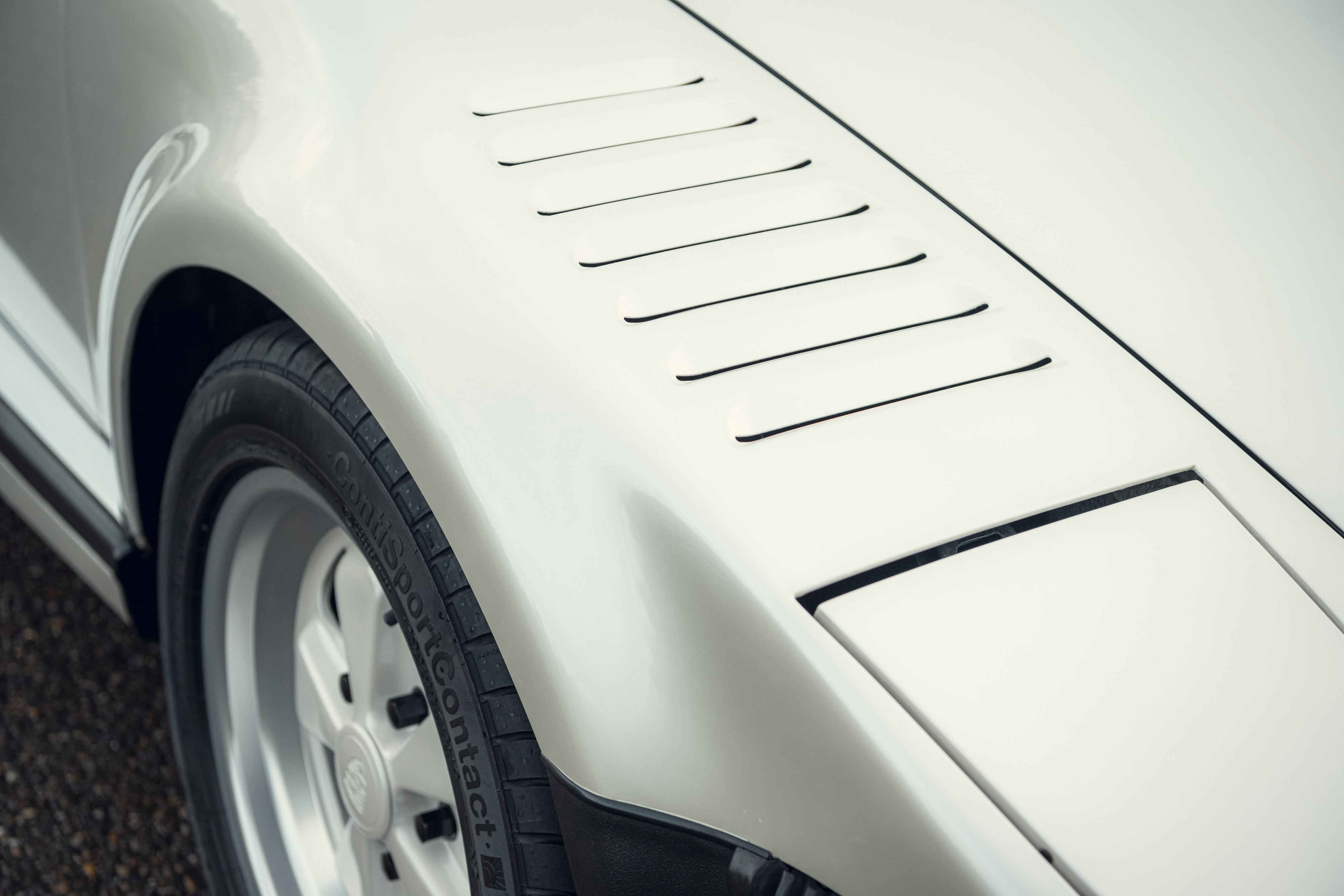 1989 Porsche 911 Turbo 'Flat-Nose' Coupe in Pearl White Metallic