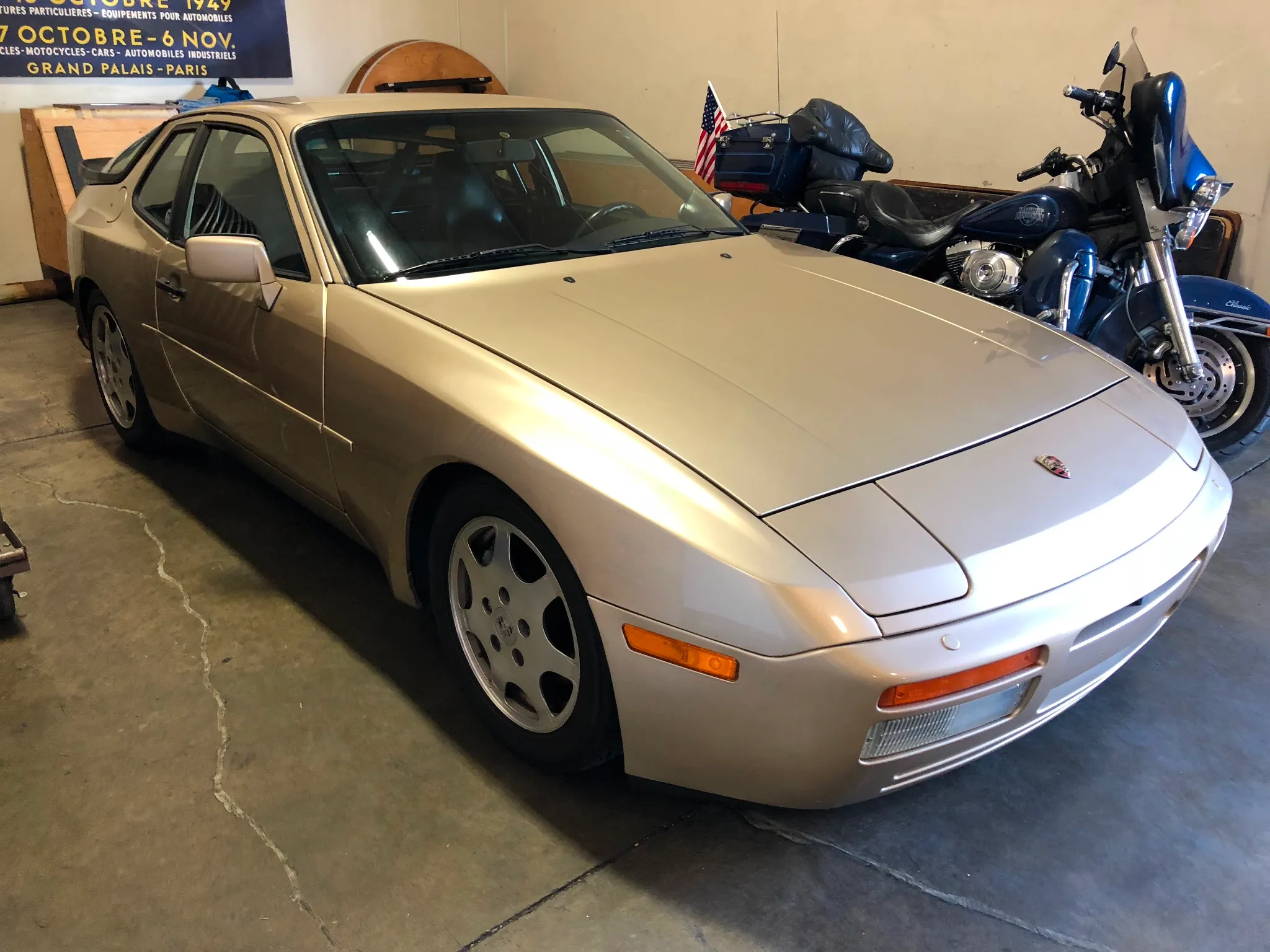 1989 Porsche 944 Turbo in Bamboo Metallic