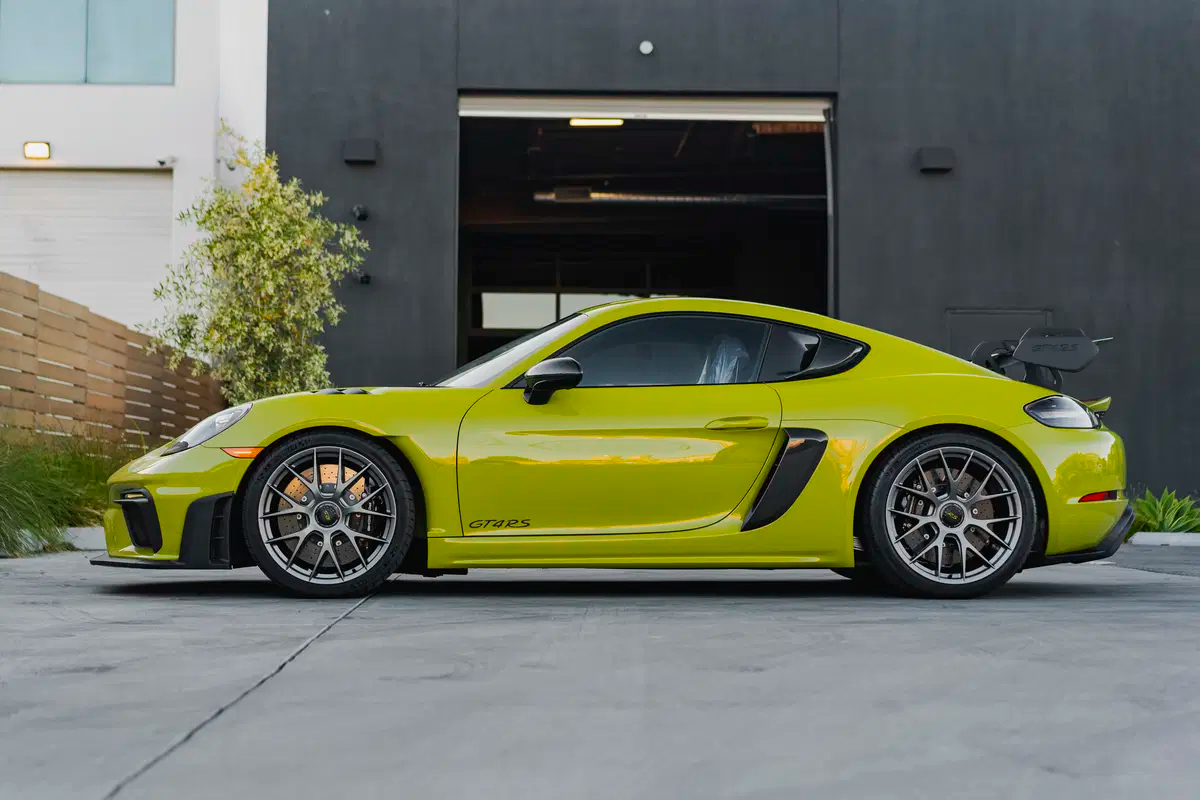 2024 Porsche 911 GT3 RS in Linden Green